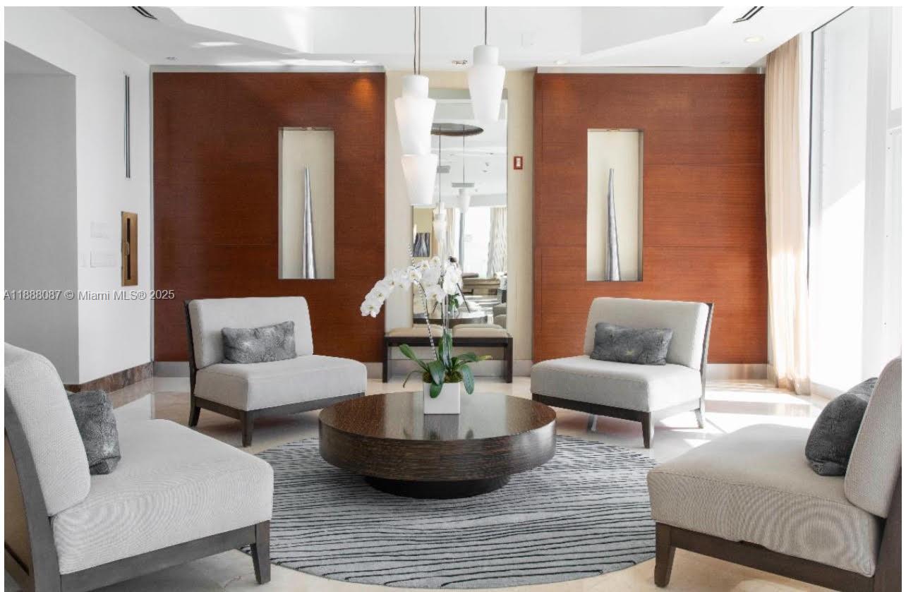 4779 Collins Ave #PH4301, Miami Beach FL 33140