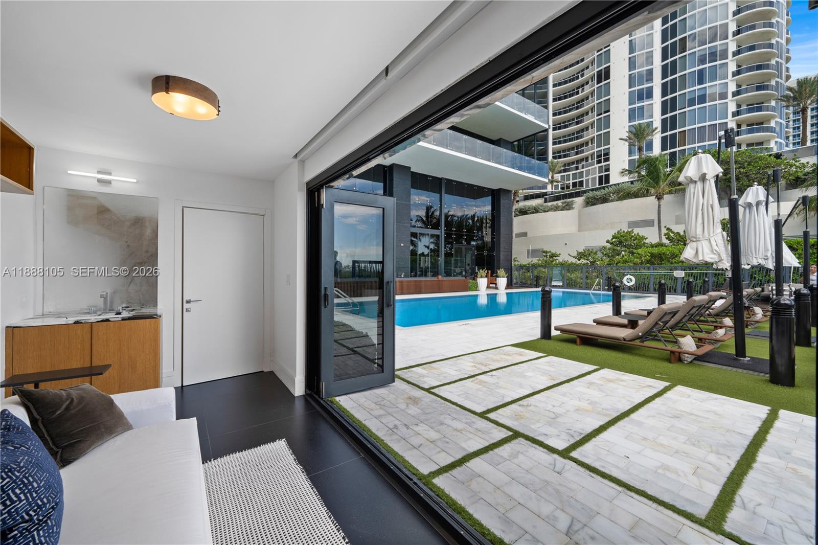 17141 Collins Ave #LPH-1, Sunny Isles Beach FL 33160