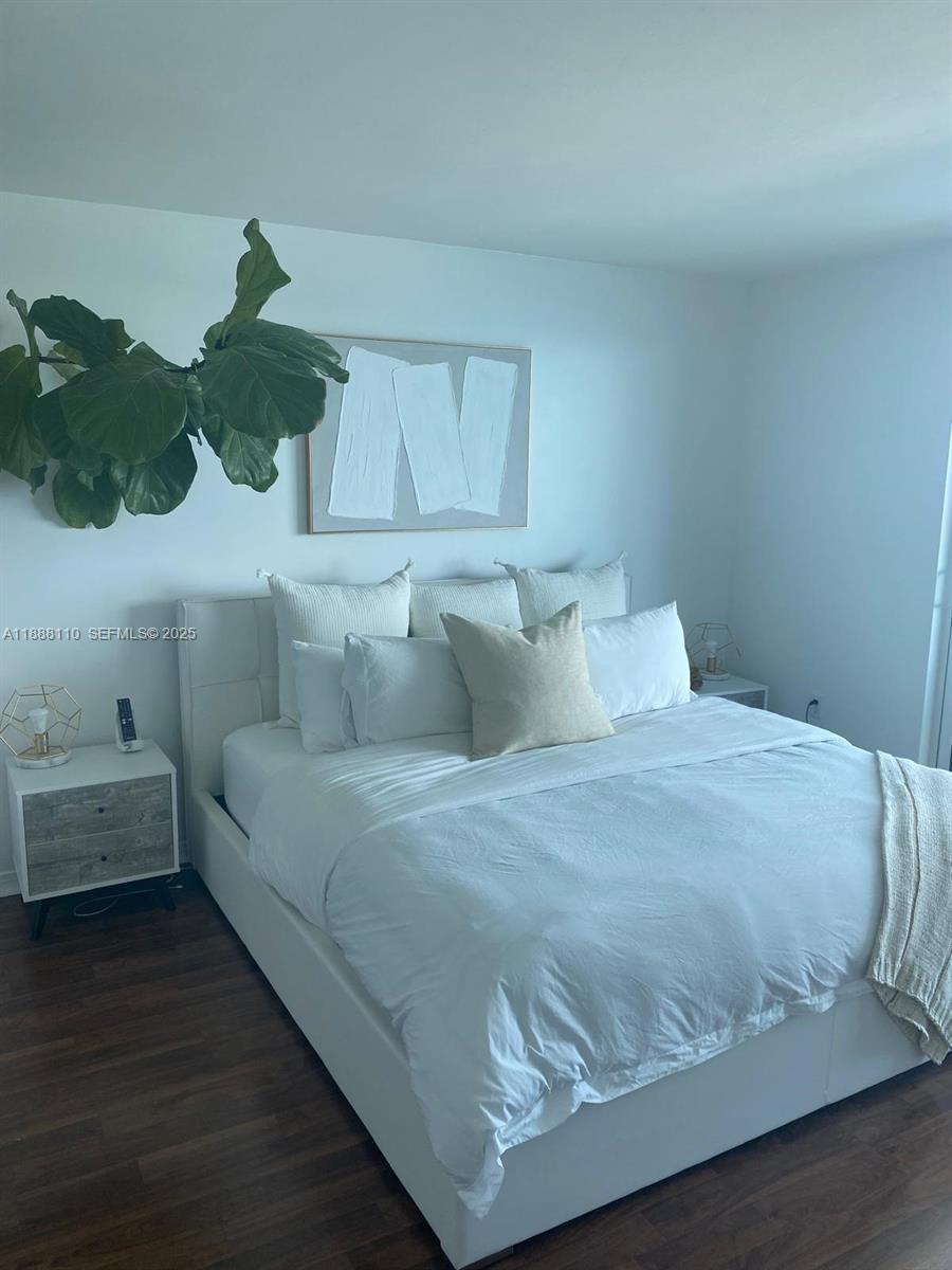 2101 Brickell Ave #2104, Miami FL 33129