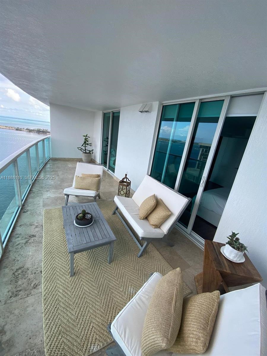 2101 Brickell Ave #2104, Miami FL 33129