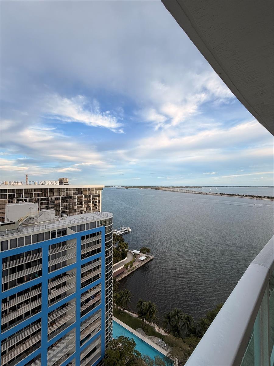 2101 Brickell Ave #2104, Miami FL 33129
