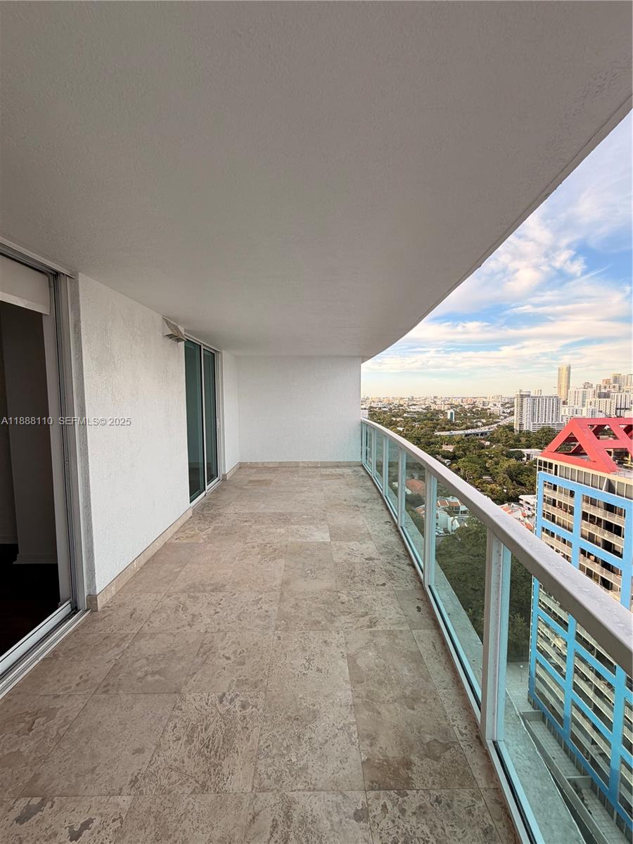 2101 Brickell Ave #2104, Miami FL 33129