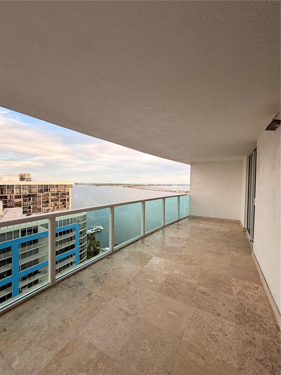 2101 Brickell Ave #2104, Miami FL 33129