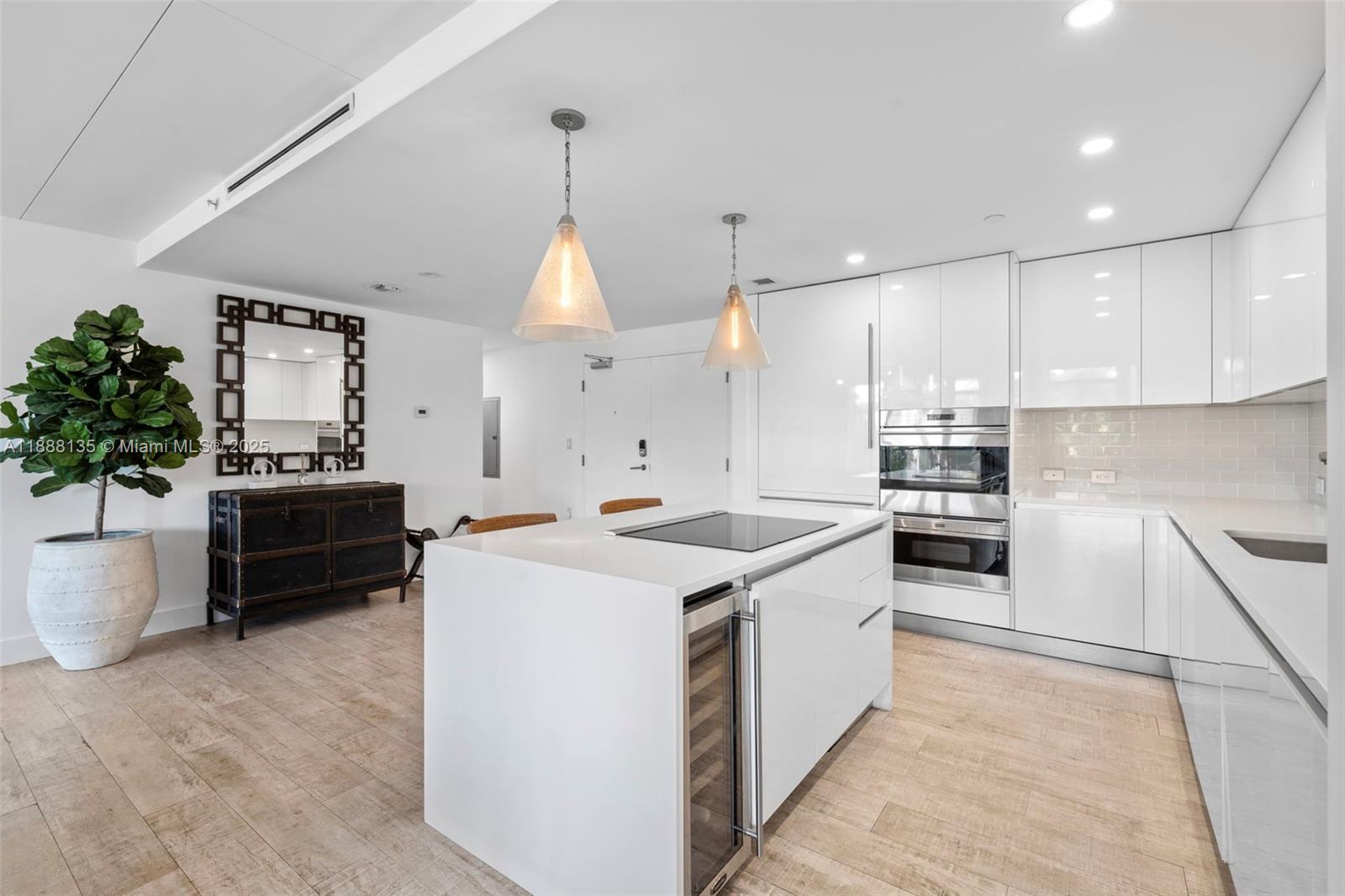 1201 20th St #304, Miami Beach FL 33139