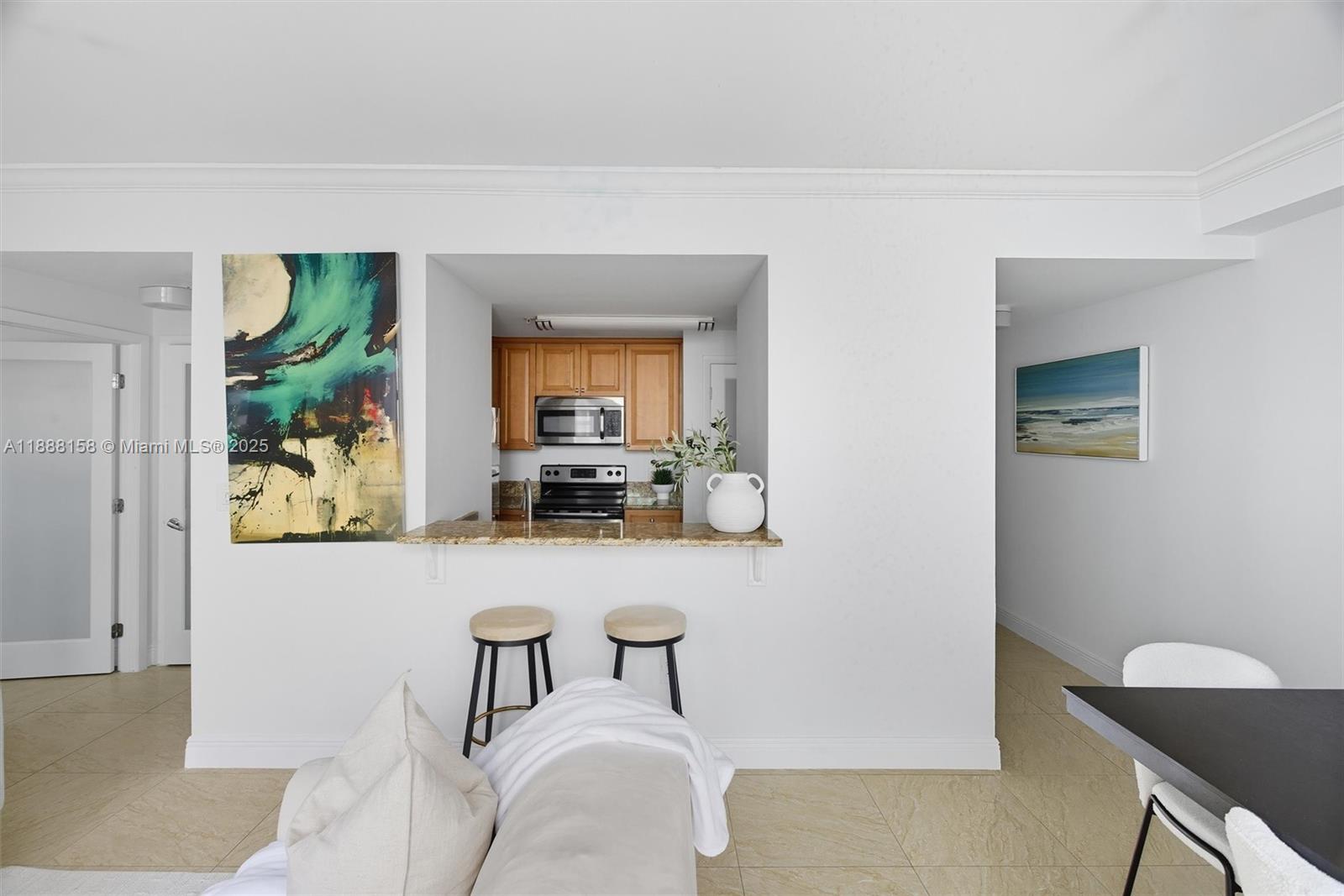 185 SE 14 Terr #1709, Miami FL 33131