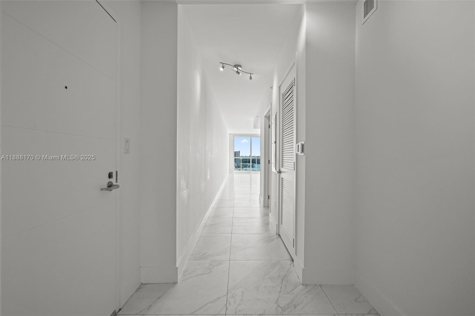 400 Sunny Isles Blvd #1005, Sunny Isles Beach FL 33160