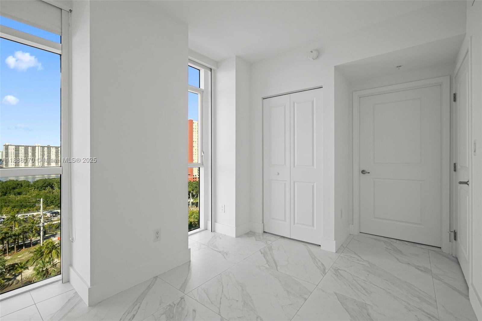 400 Sunny Isles Blvd #1005, Sunny Isles Beach FL 33160