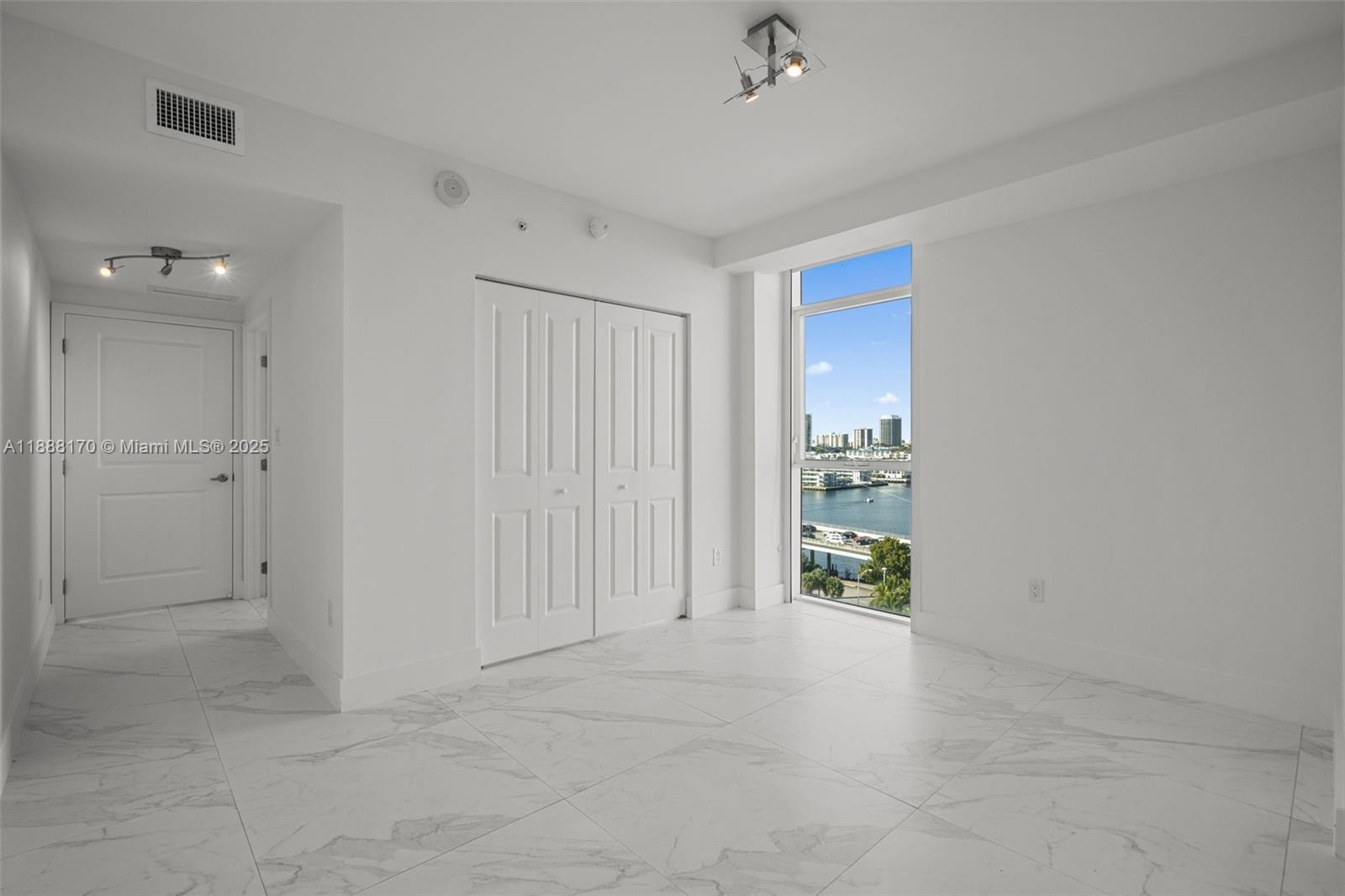 400 Sunny Isles Blvd #1005, Sunny Isles Beach FL 33160