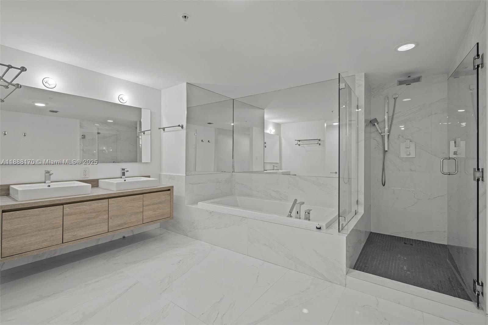400 Sunny Isles Blvd #1005, Sunny Isles Beach FL 33160
