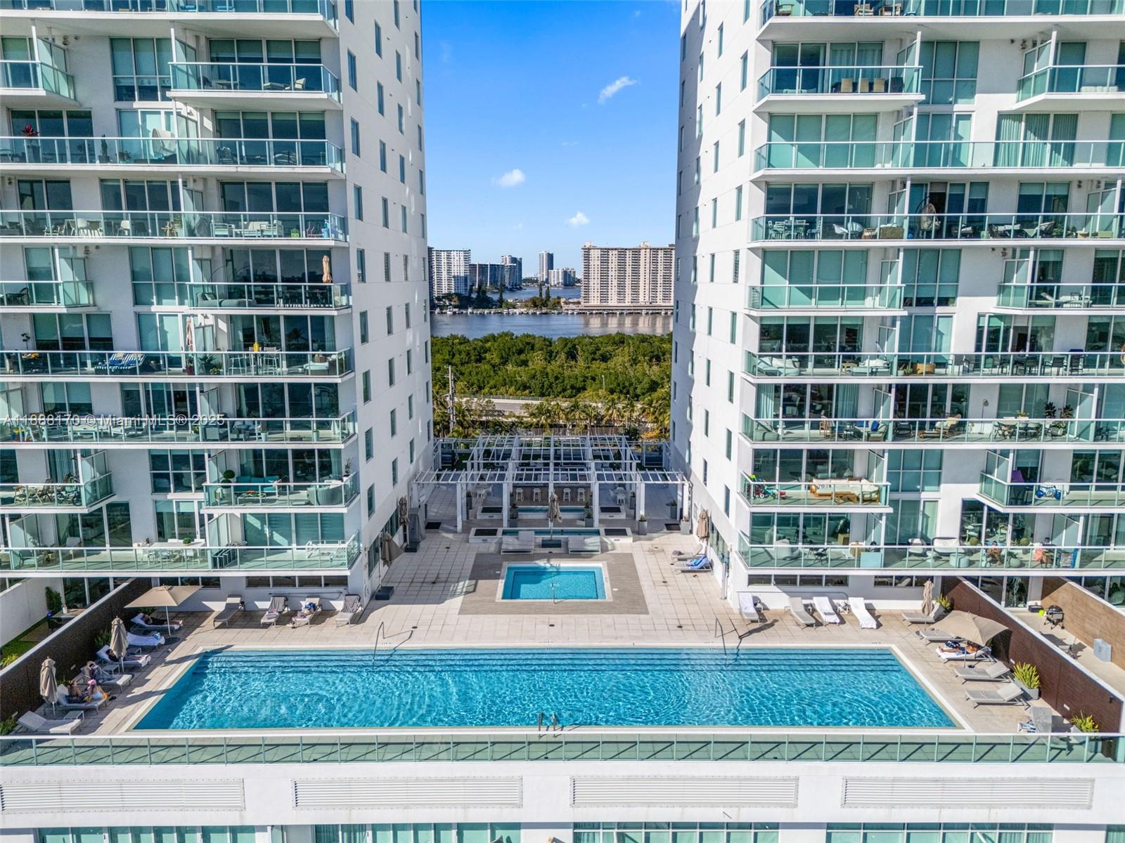400 Sunny Isles Blvd #1005, Sunny Isles Beach FL 33160