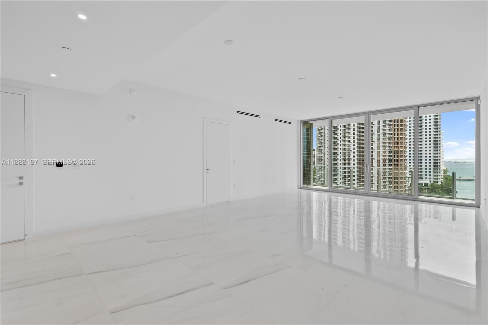 300 Biscayne Blvd Way #1103, Miami FL 33131