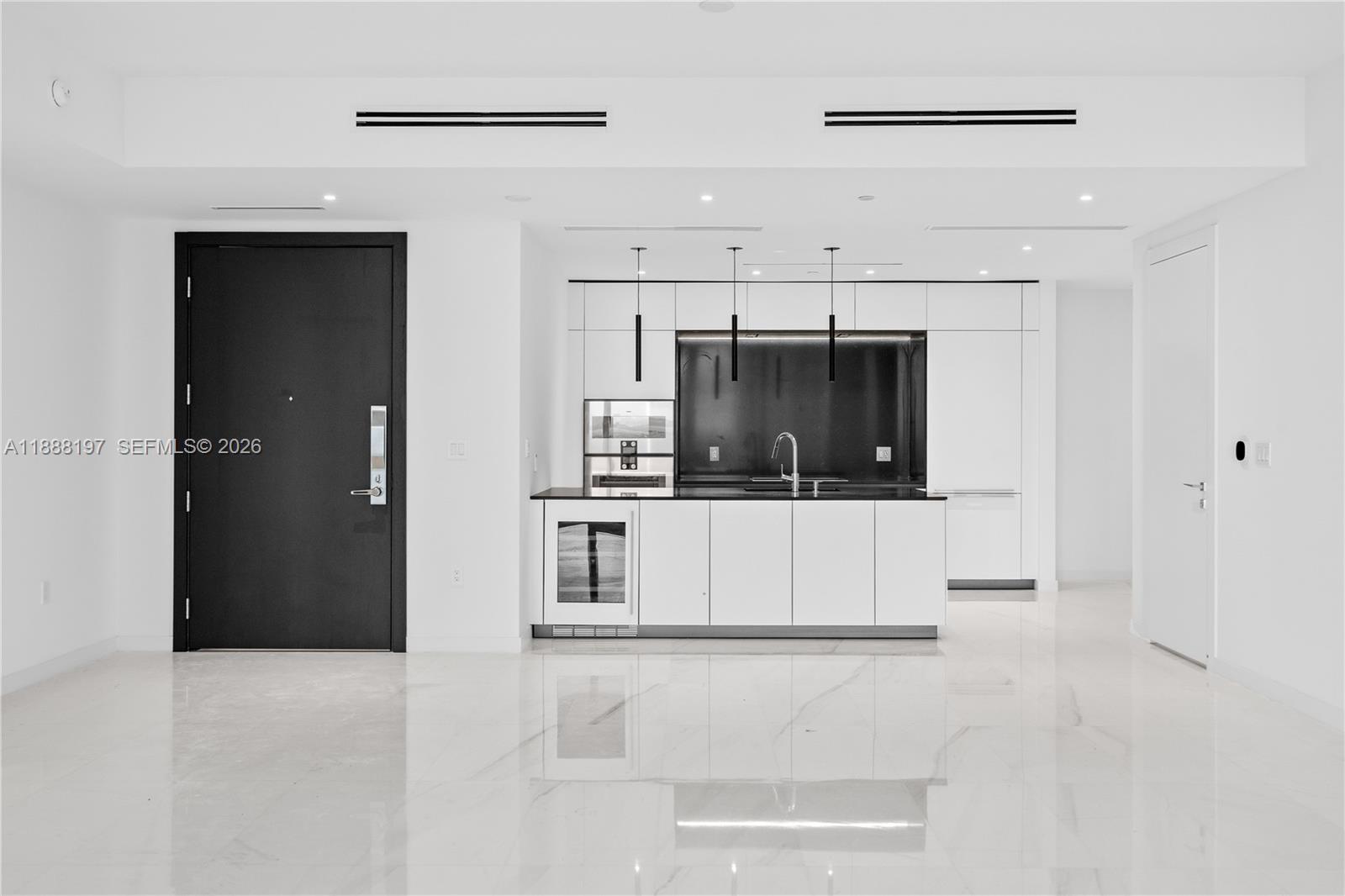 300 Biscayne Blvd Way #1103, Miami FL 33131