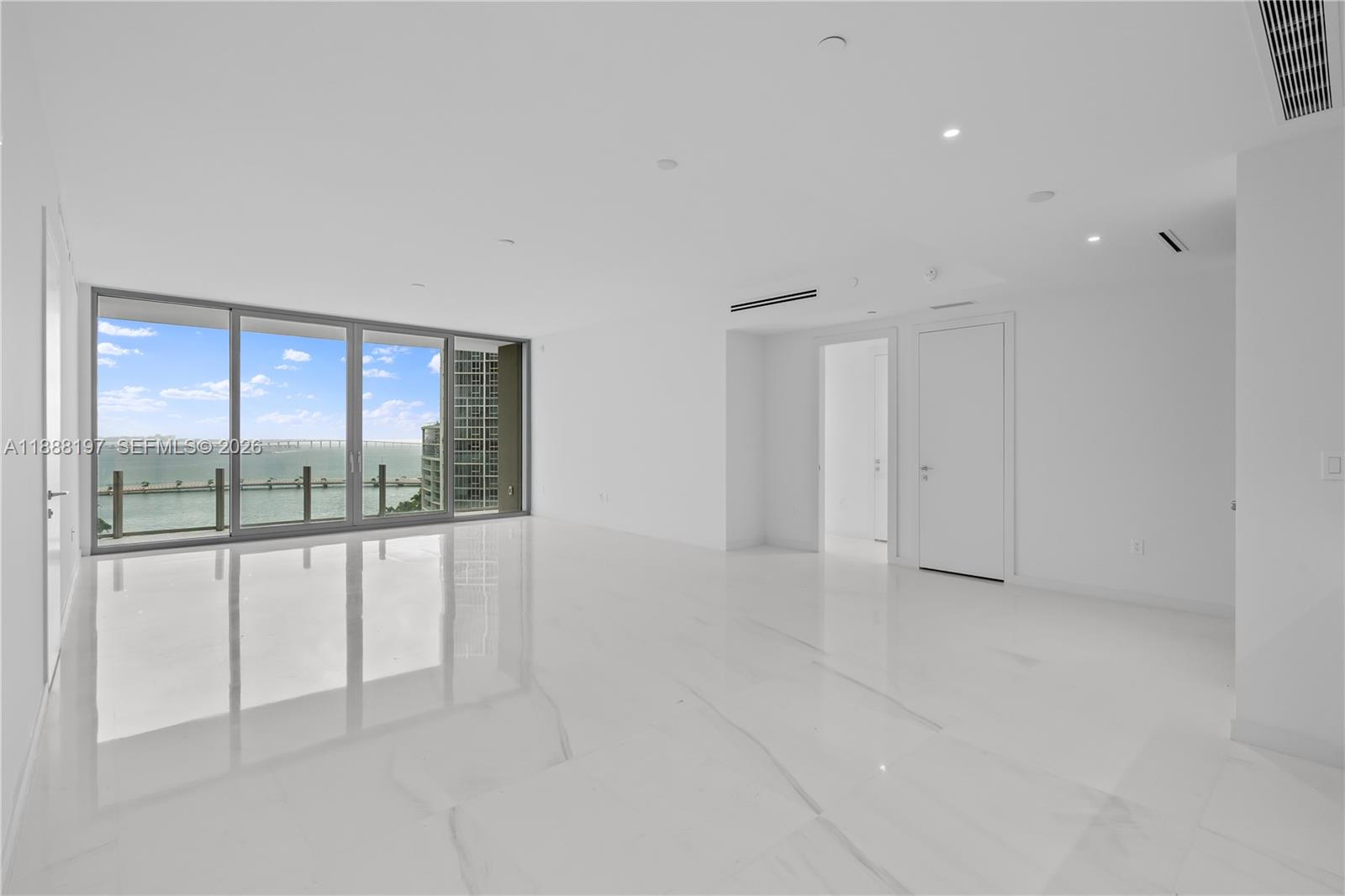 300 Biscayne Blvd Way #1103, Miami FL 33131