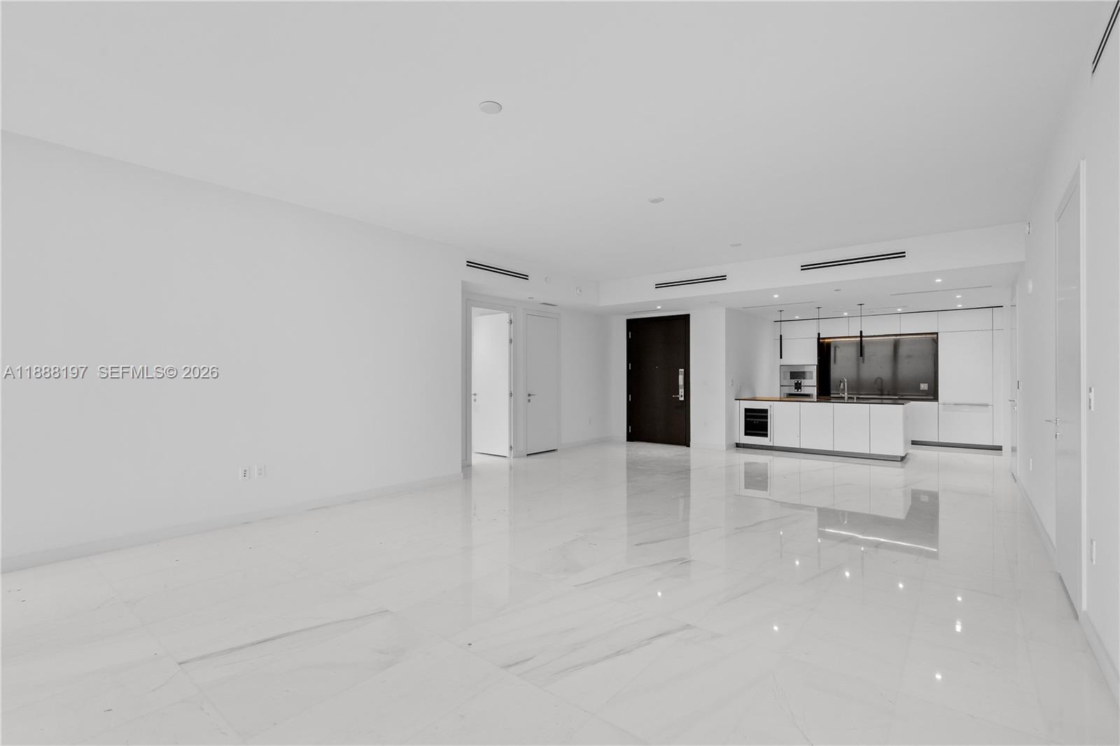 300 Biscayne Blvd Way #1103, Miami FL 33131