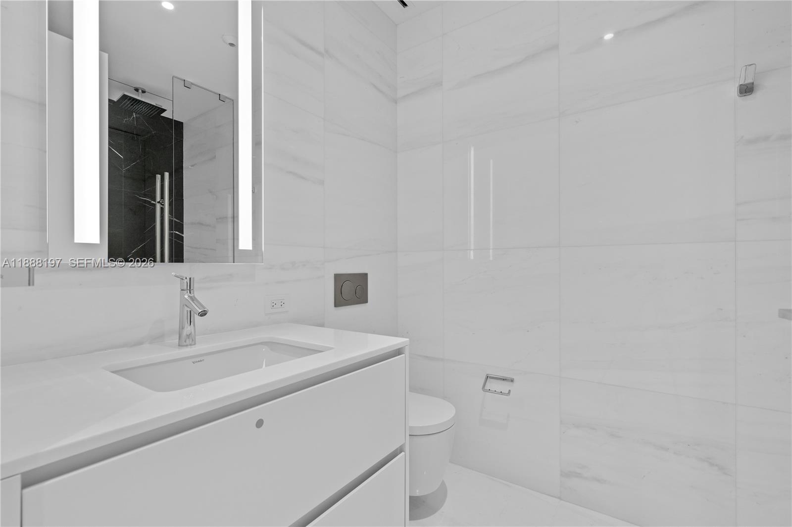 300 Biscayne Blvd Way #1103, Miami FL 33131