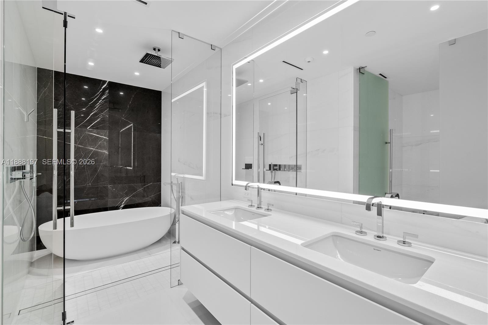 300 Biscayne Blvd Way #1103, Miami FL 33131
