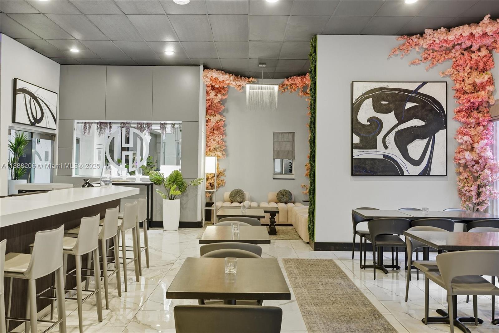 185 SE 14 Ter #1709, Miami FL 33131