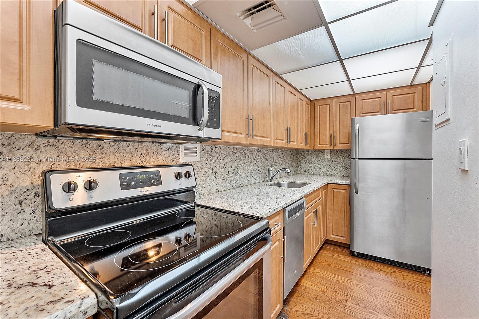 1000 West Ave #319, Miami Beach FL 33139