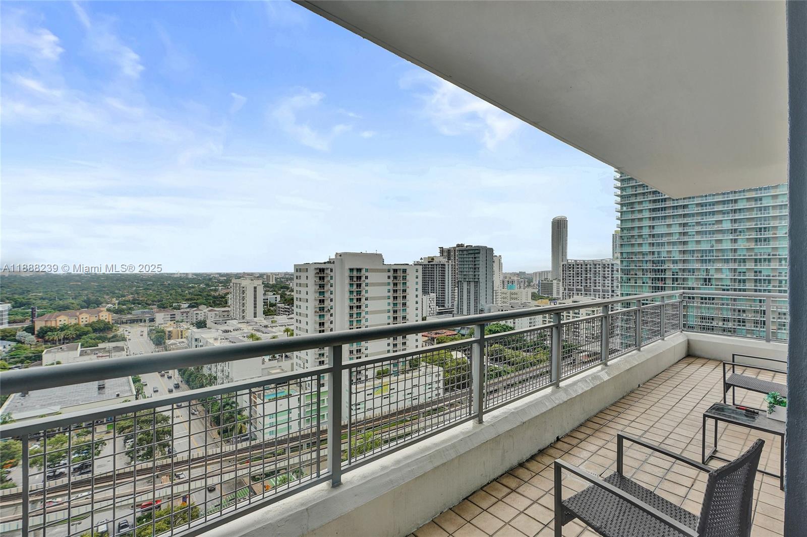 60 SW 13th St #1721, Miami FL 33130