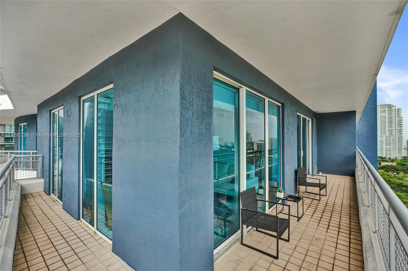 60 SW 13th St #1721, Miami FL 33130