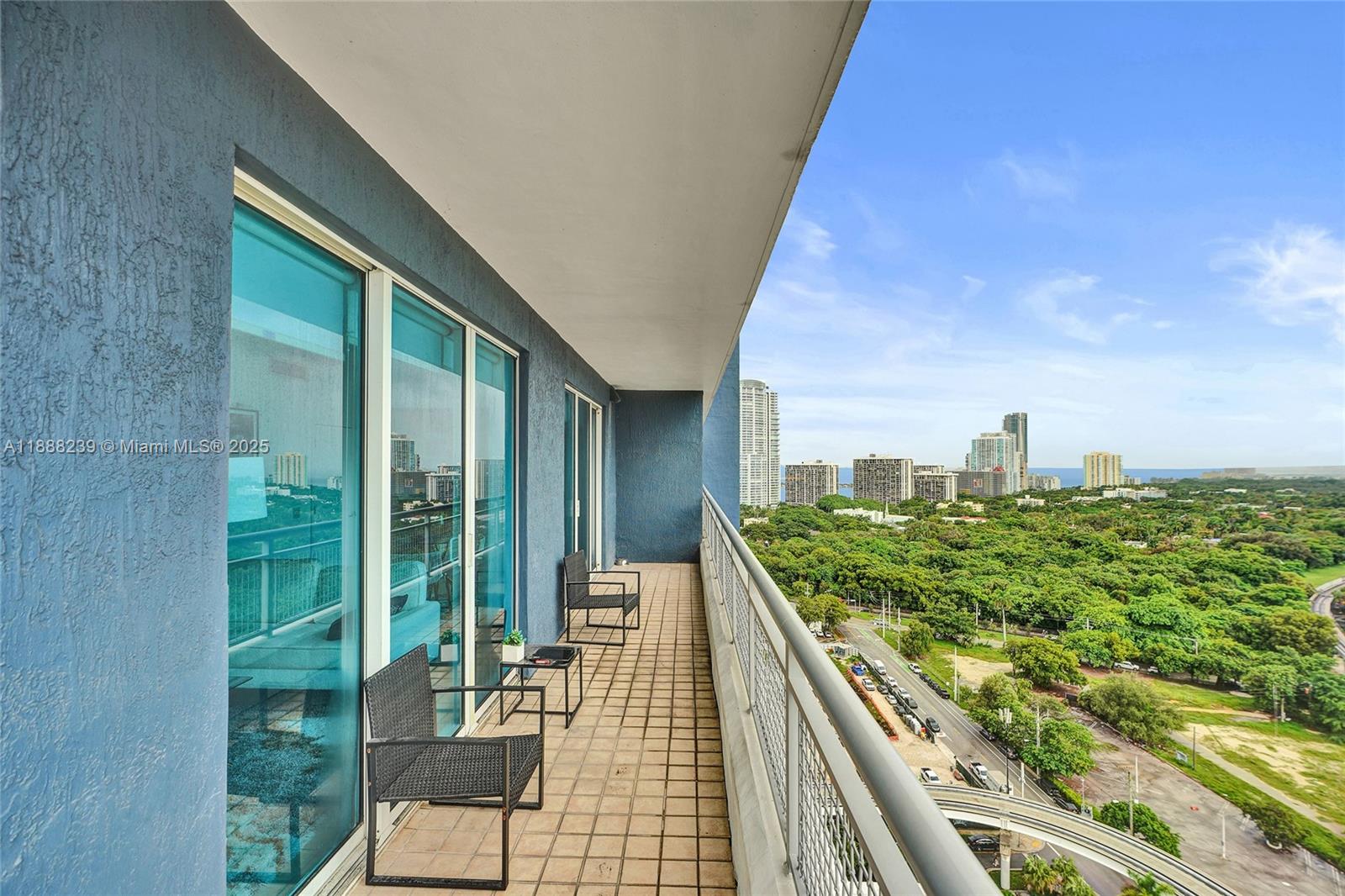 60 SW 13th St #1721, Miami FL 33130