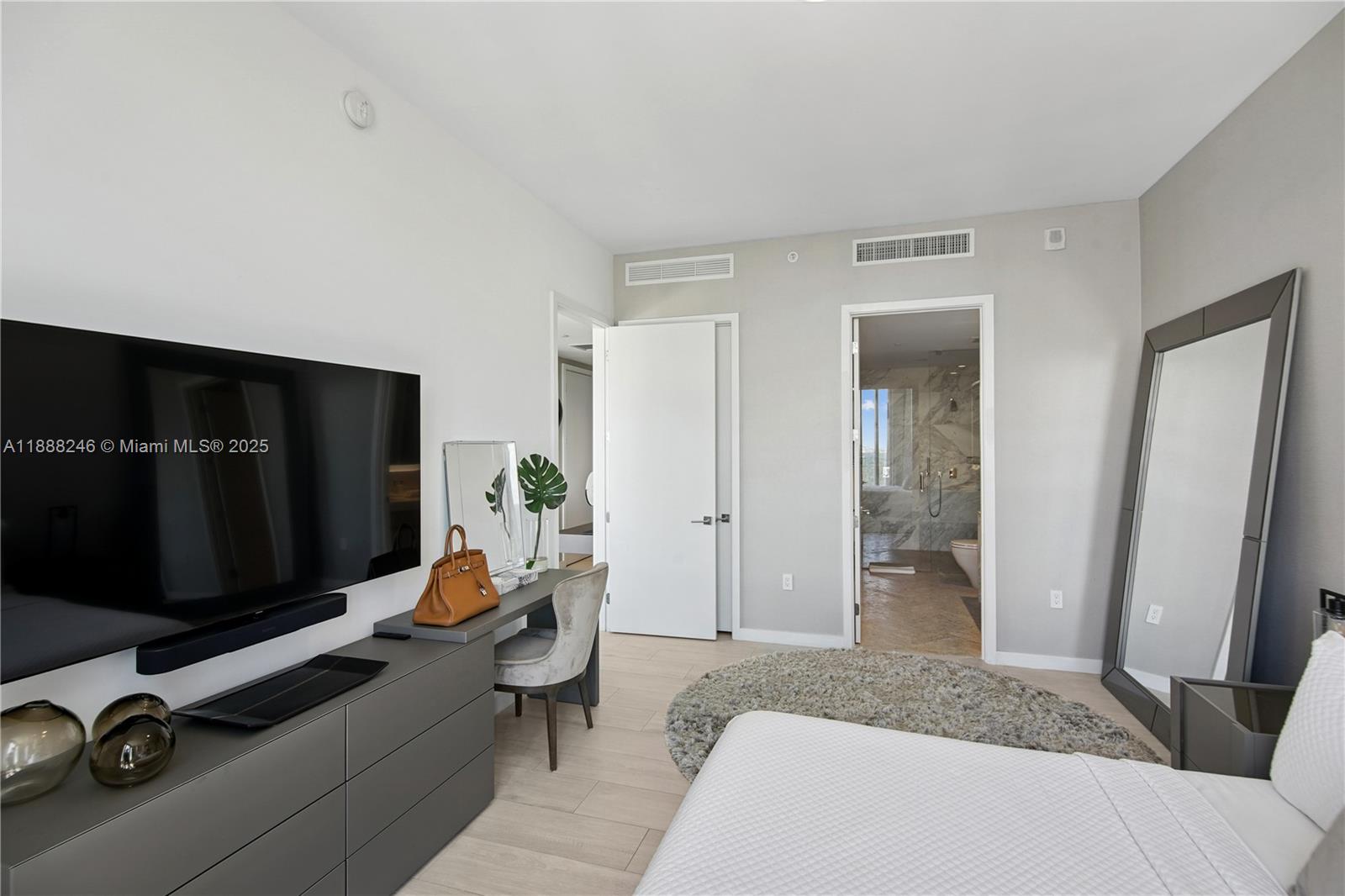 2831 S Bayshore Dr #1908, Miami FL 33133