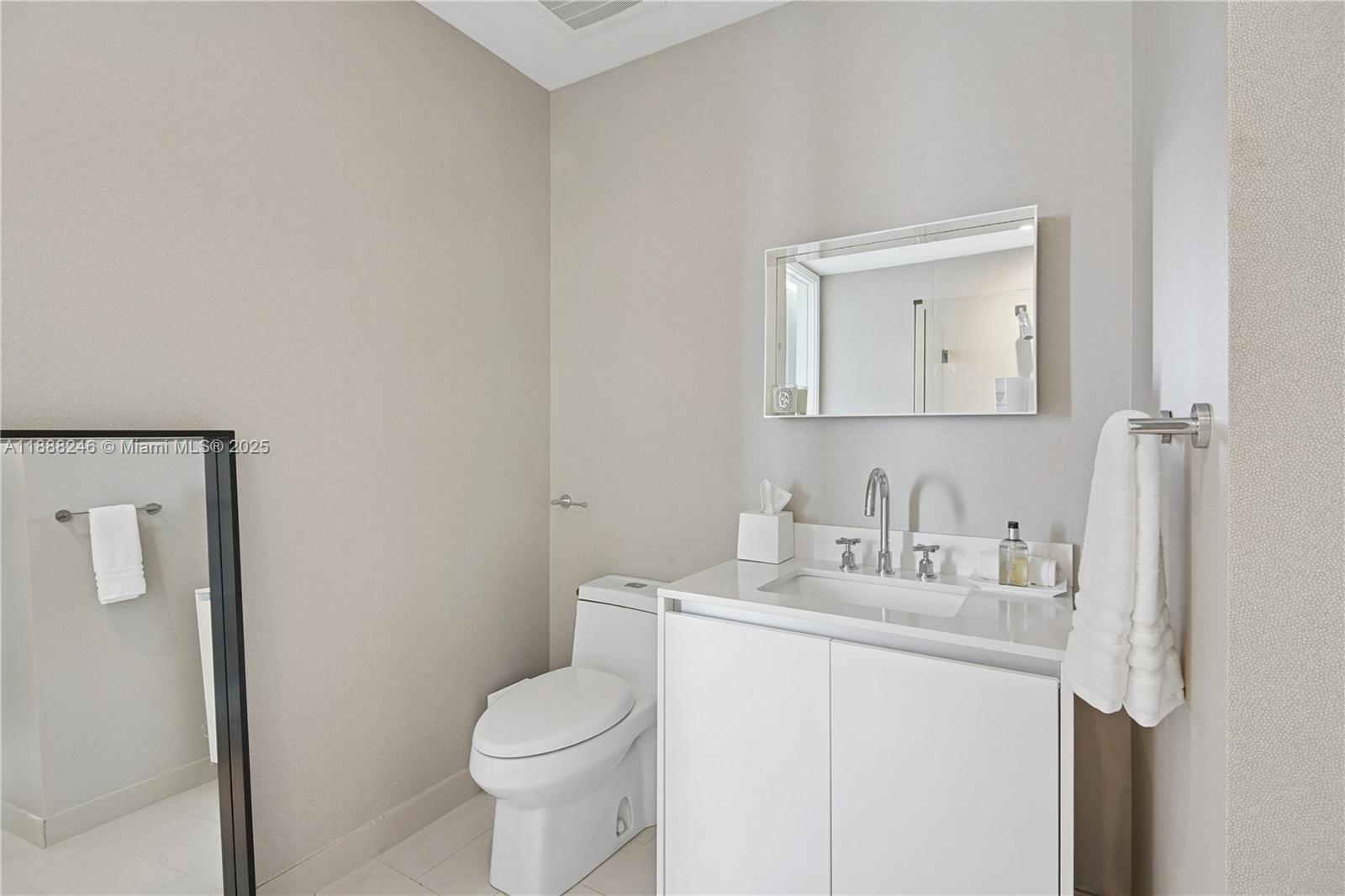 2831 S Bayshore Dr #1908, Miami FL 33133
