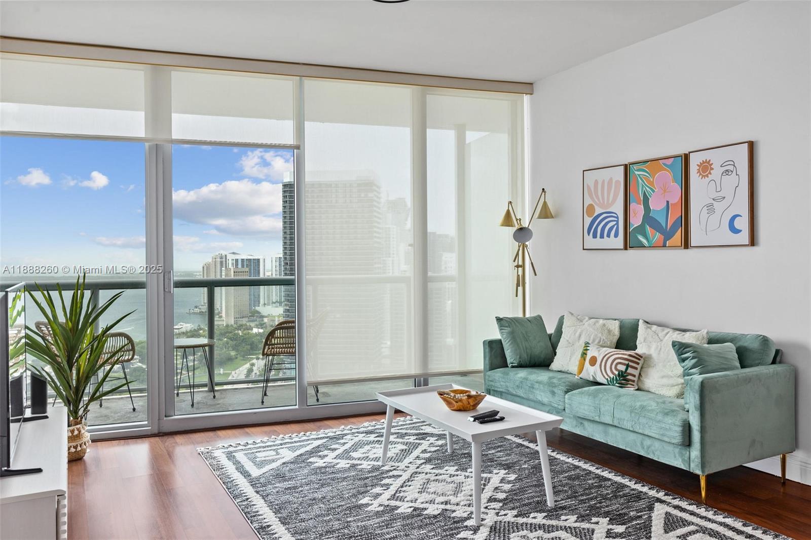 888 Biscayne Blvd #4002, Miami FL 33132
