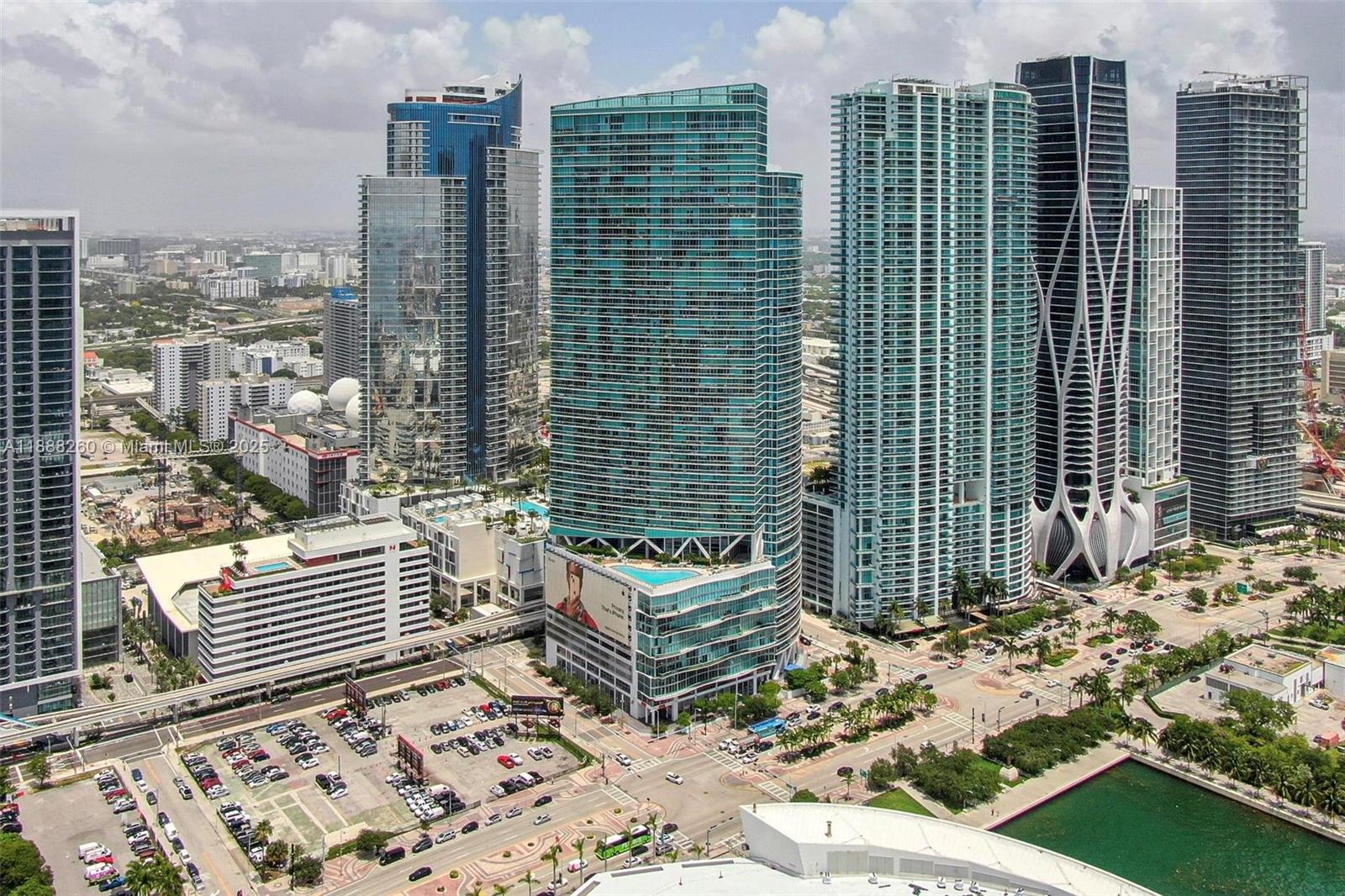 888 Biscayne Blvd #4002, Miami FL 33132