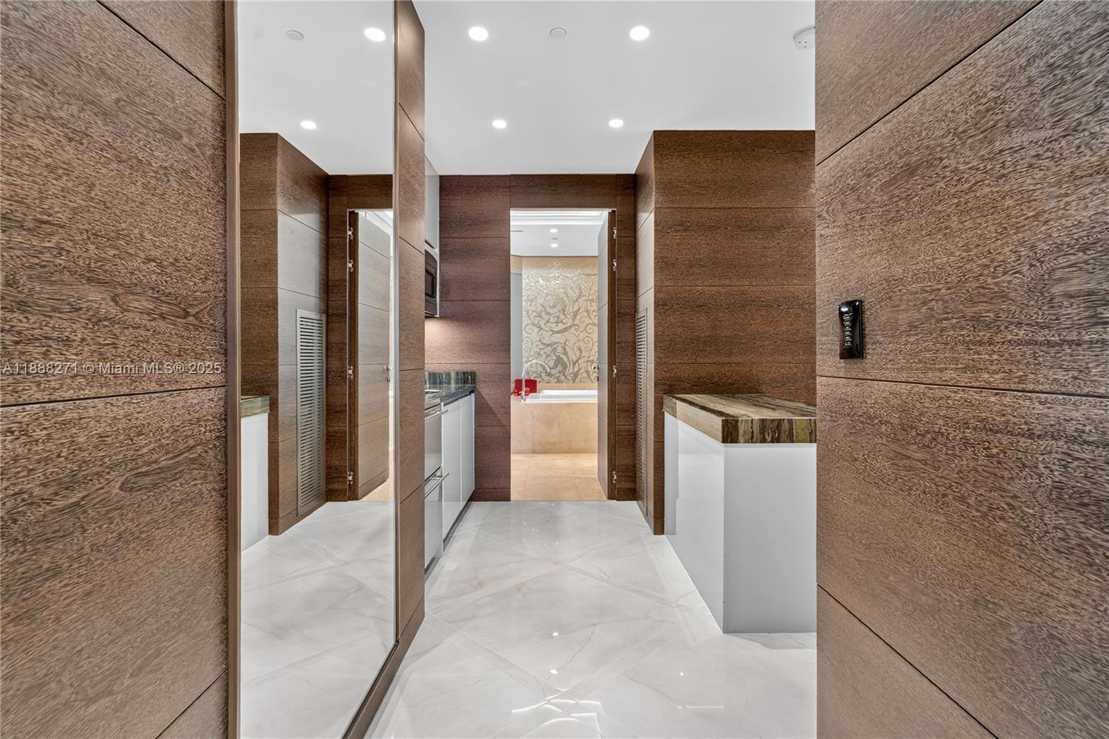 Bal Harbour FL 33154 - A11888271