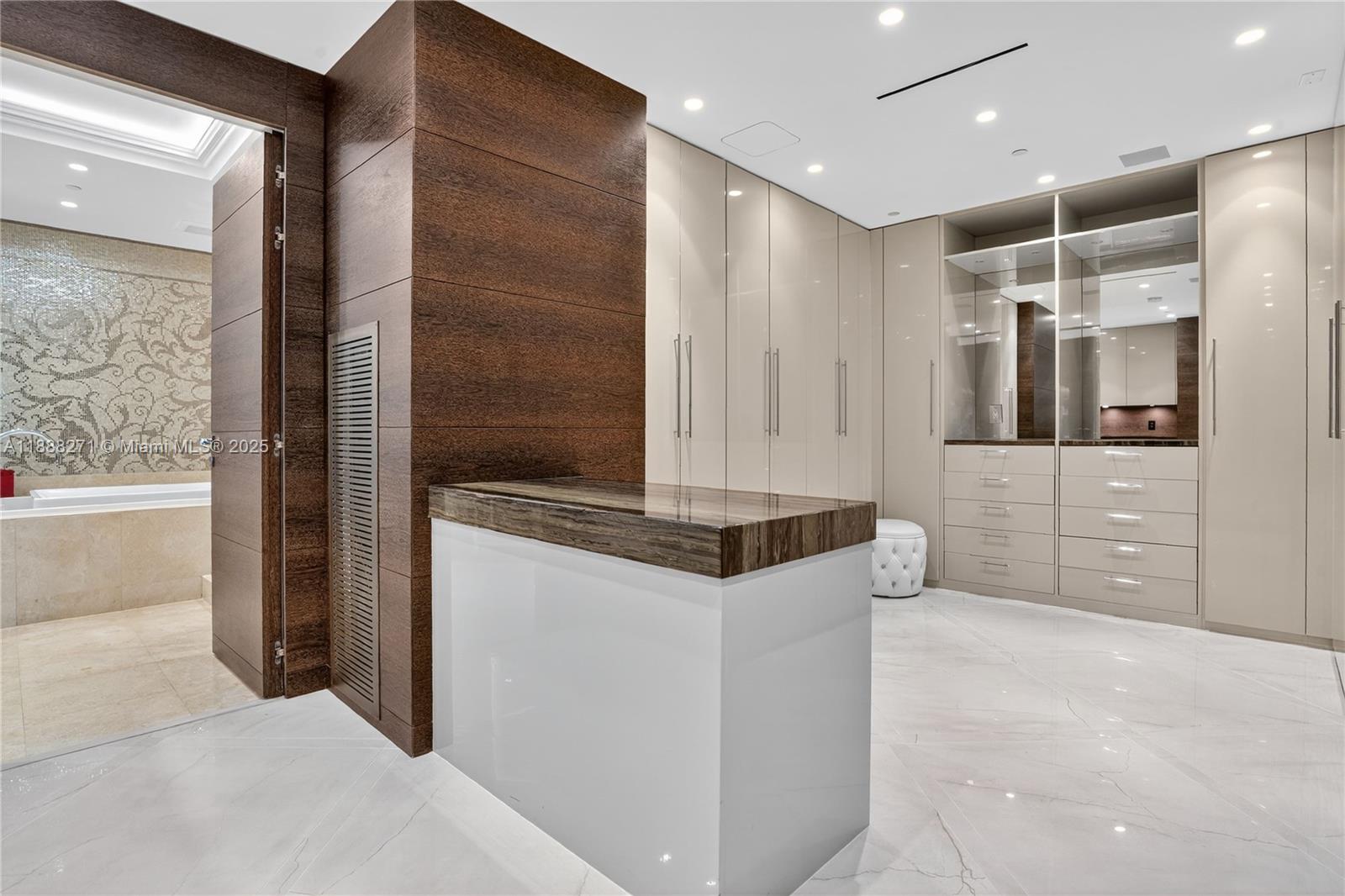 Bal Harbour FL 33154 - A11888271