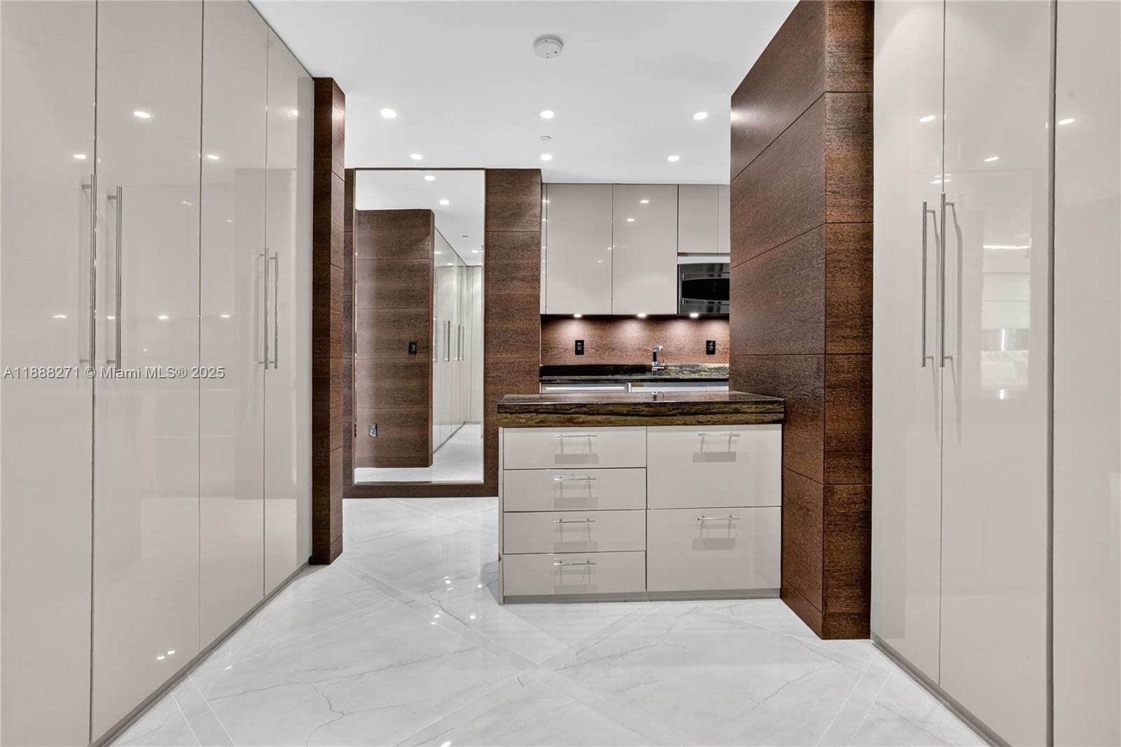 Bal Harbour FL 33154 - A11888271