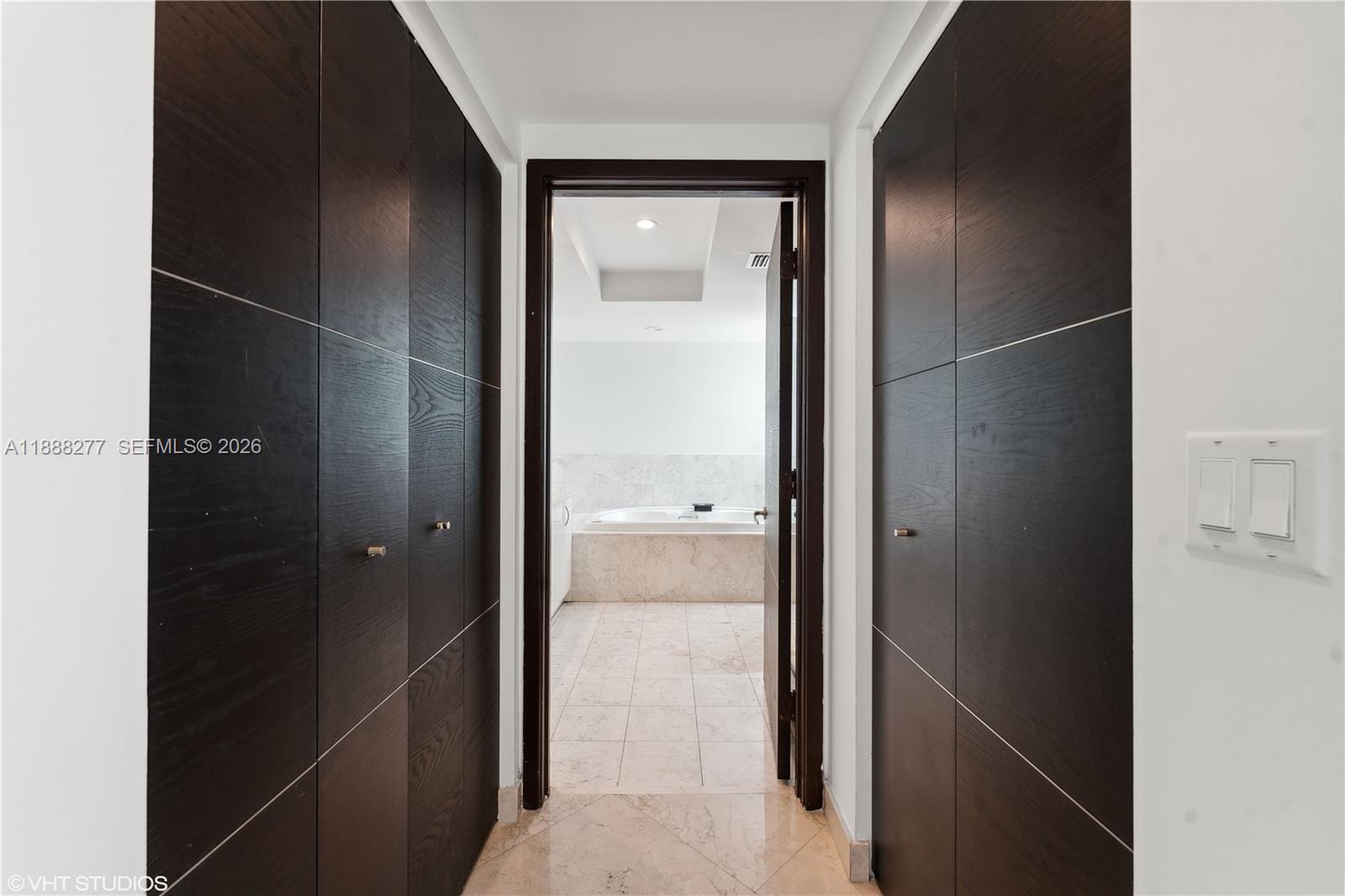 1331 Brickell Bay Dr #2802, Miami FL 33131