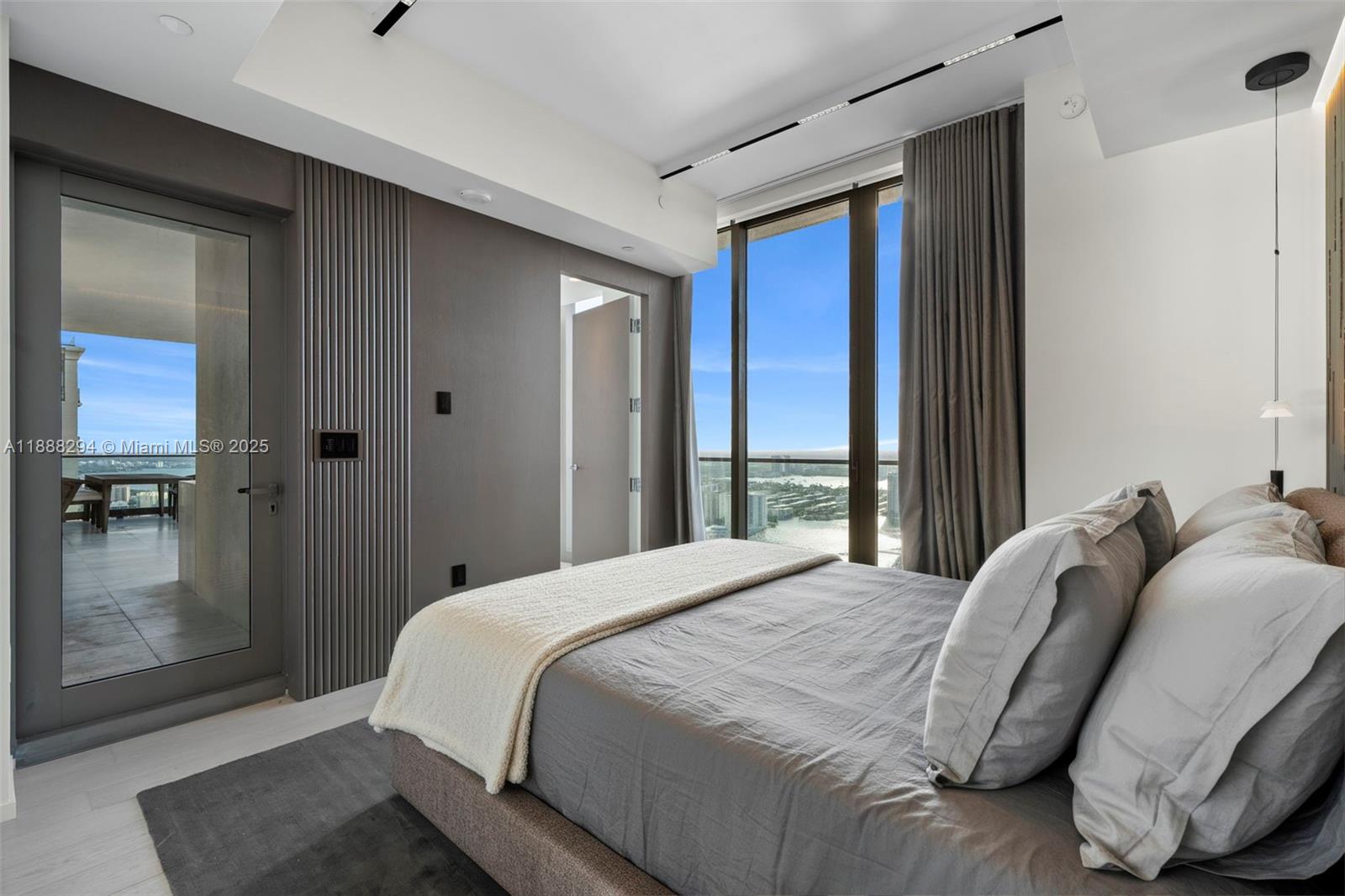 17975 Collins Ave #N-4601, Sunny Isles Beach FL 33160