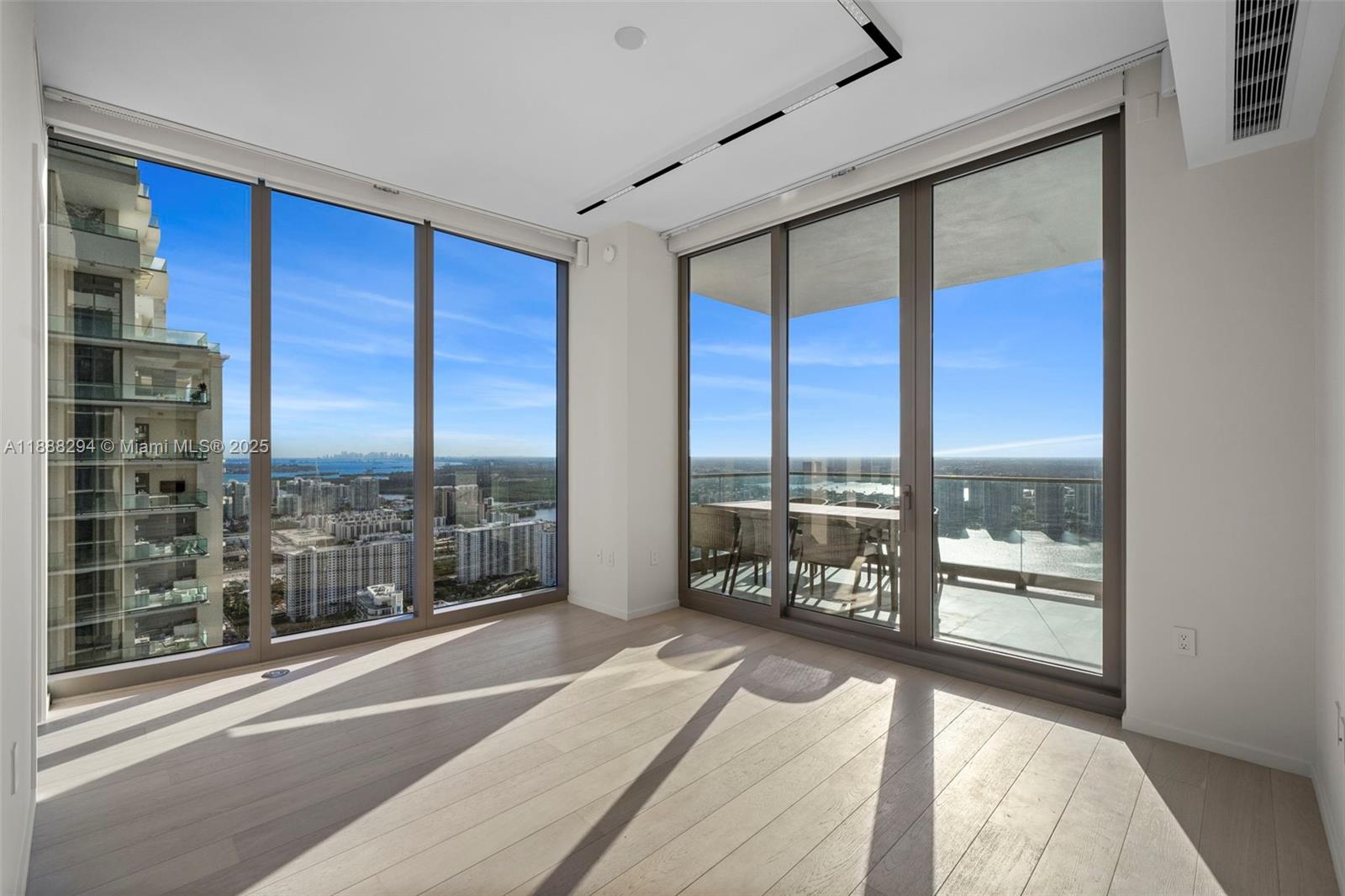 17975 Collins Ave #N-4601, Sunny Isles Beach FL 33160