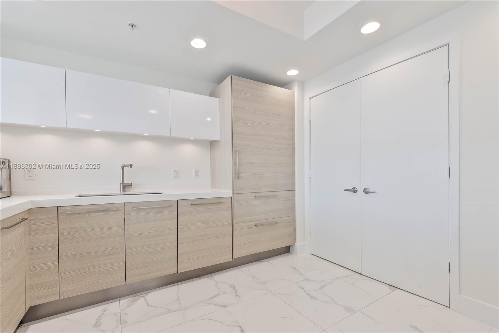17301 Biscayne Blvd #411, North Miami Beach FL 33160