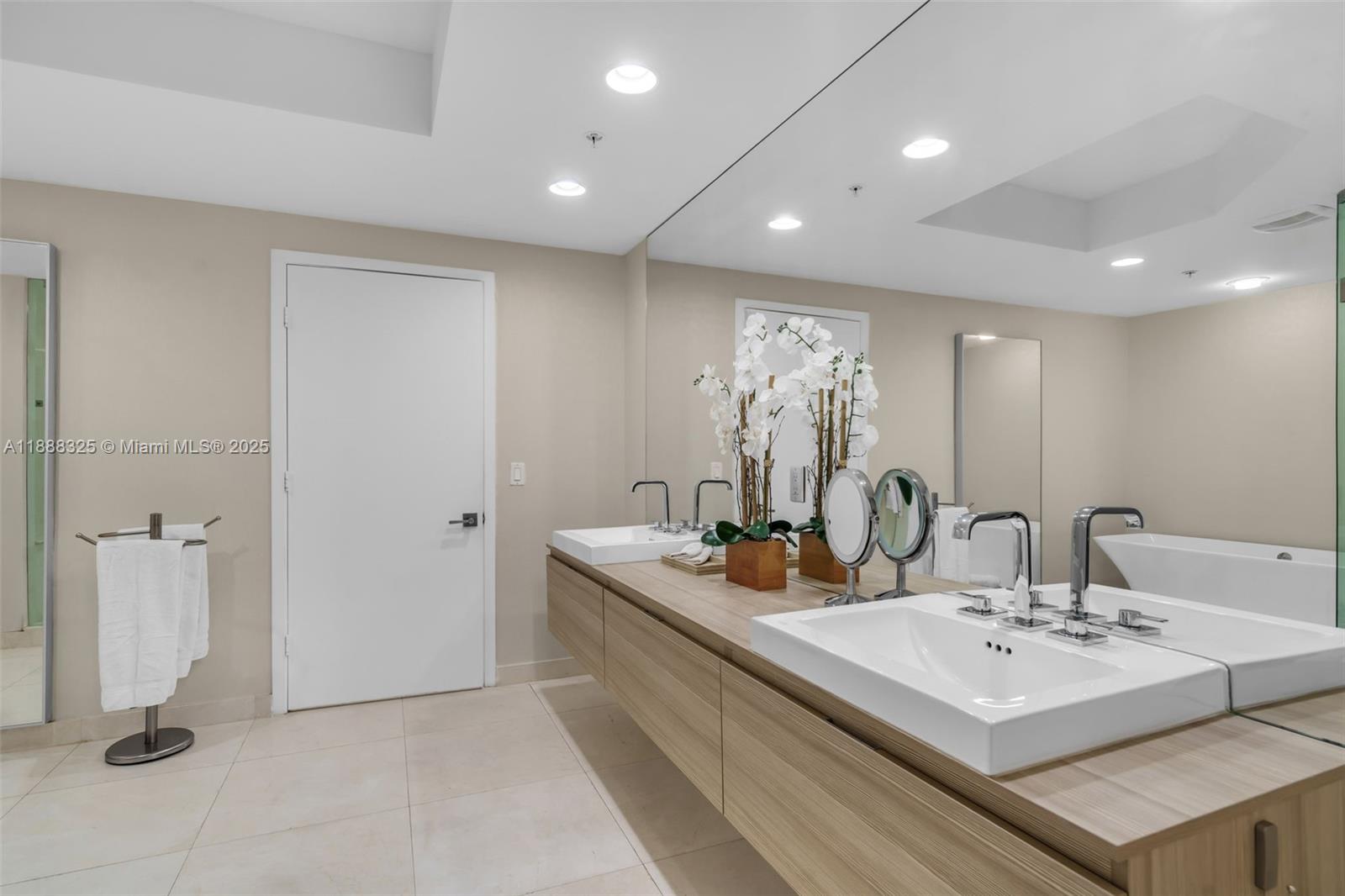 17301 Biscayne Blvd #501, North Miami Beach FL 33160