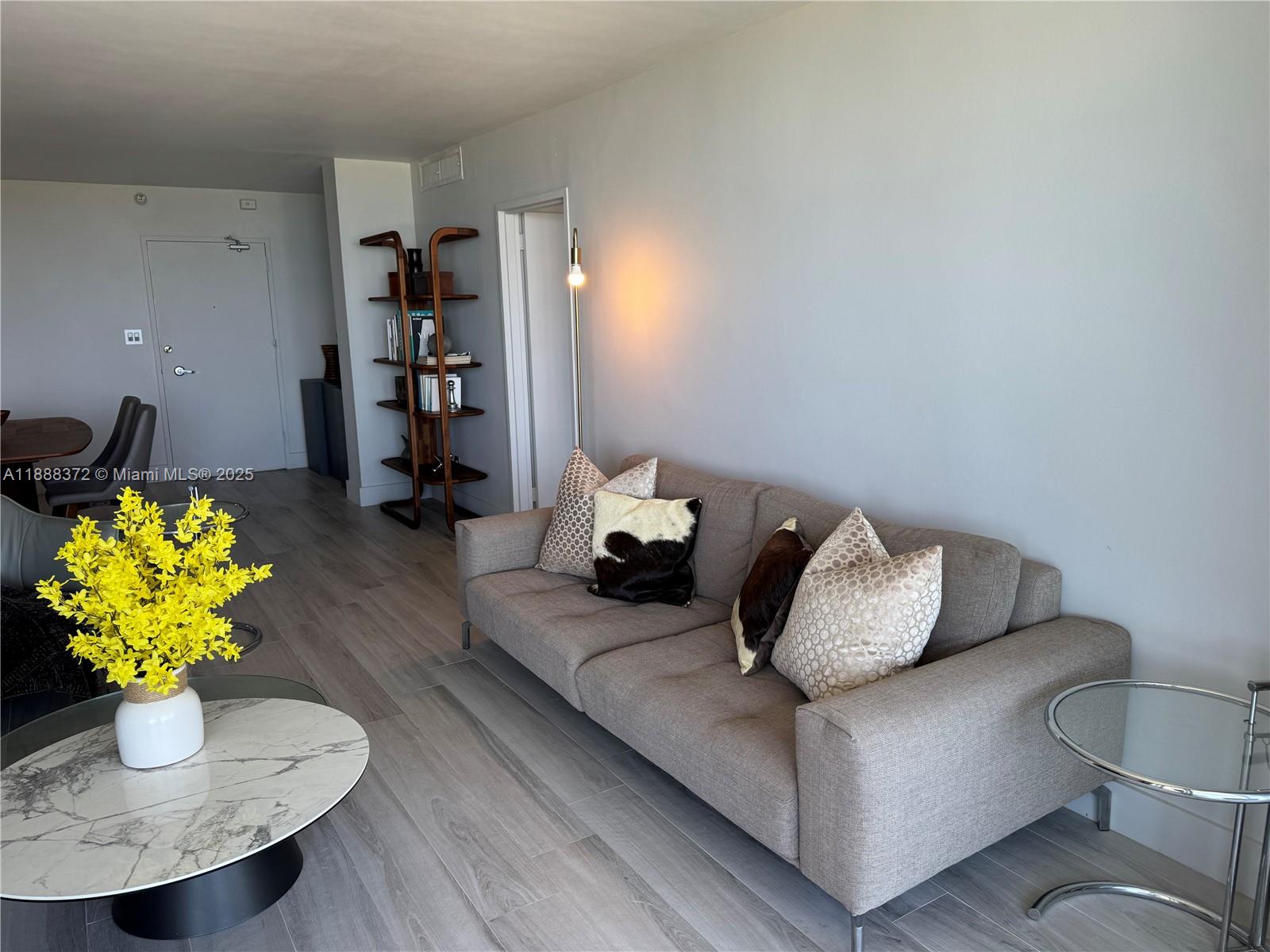 5151 Collins Ave #834, Miami Beach FL 33140