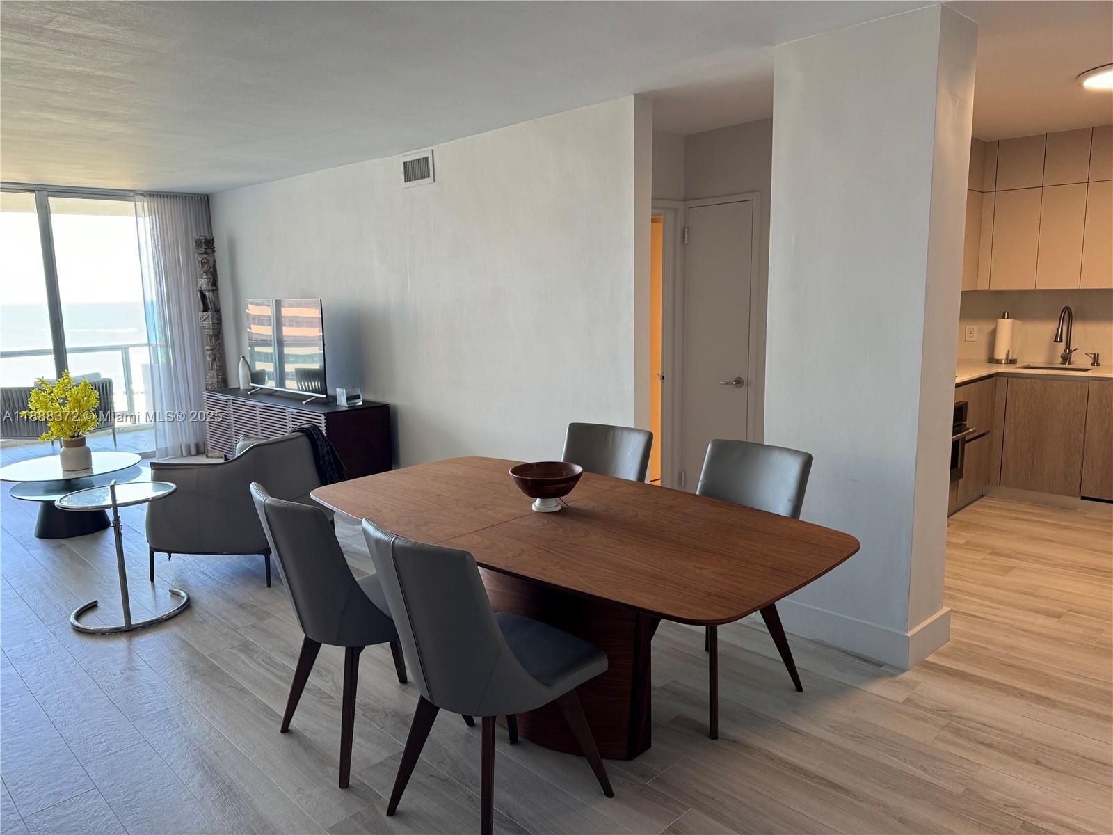 5151 Collins Ave #834, Miami Beach FL 33140