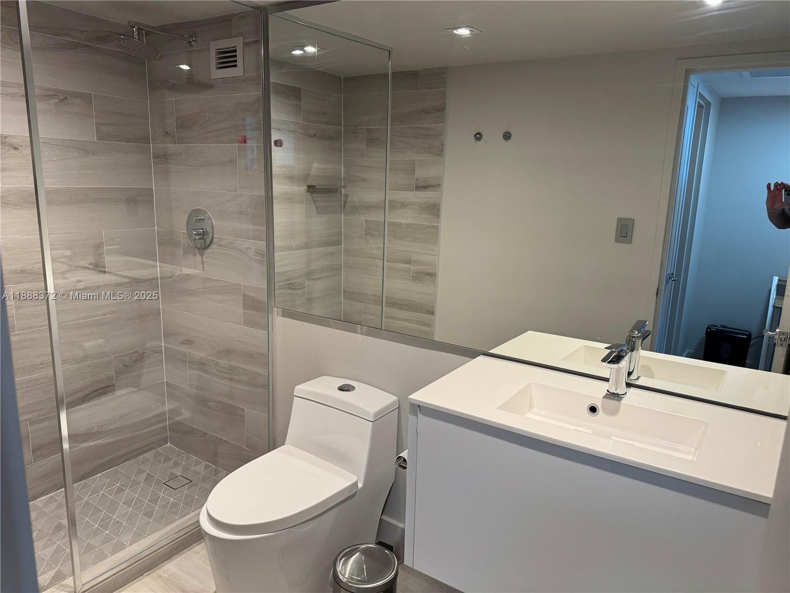 5151 Collins Ave #834, Miami Beach FL 33140