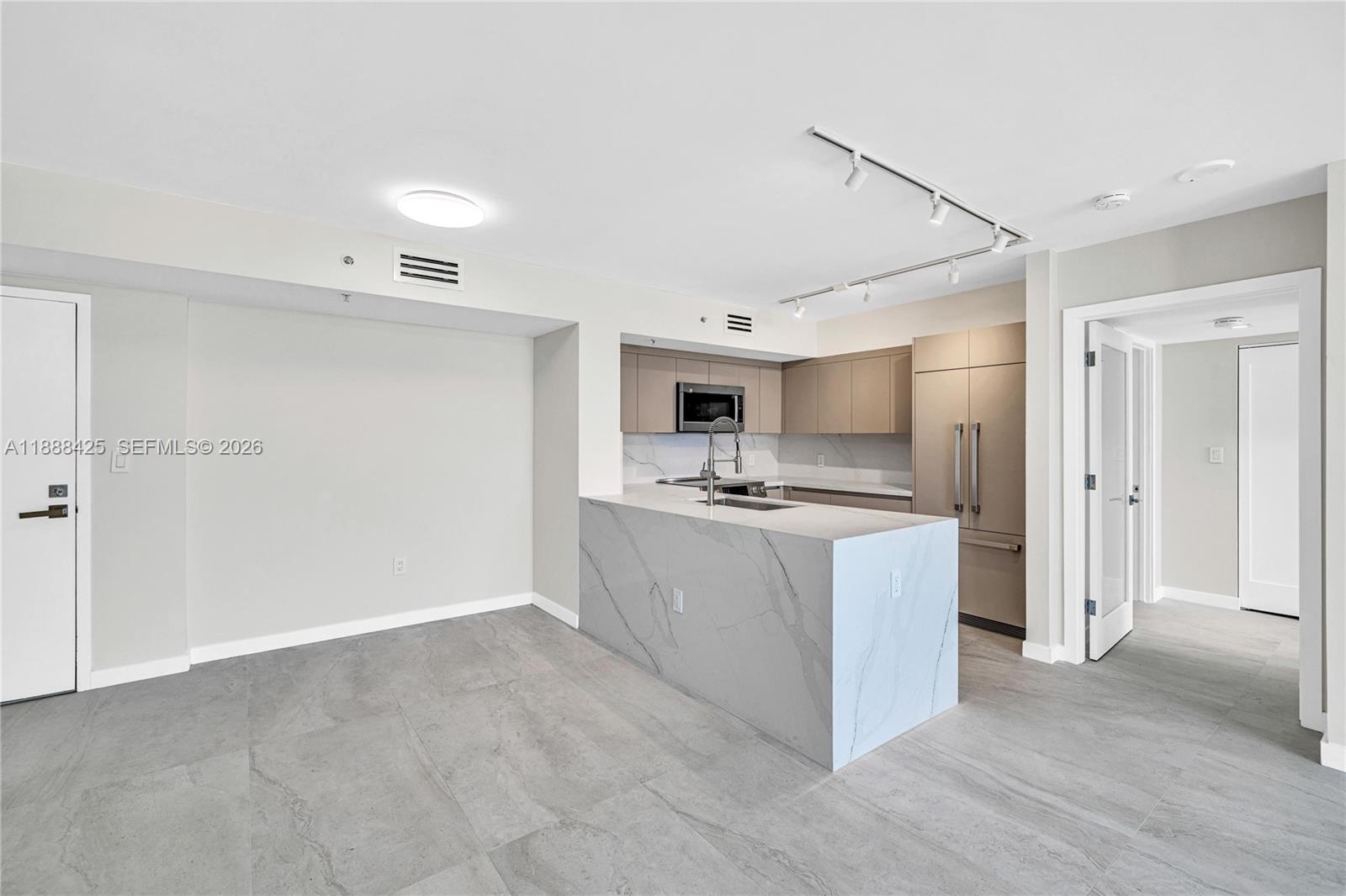90 Alton Rd #1103, Miami Beach FL 33139