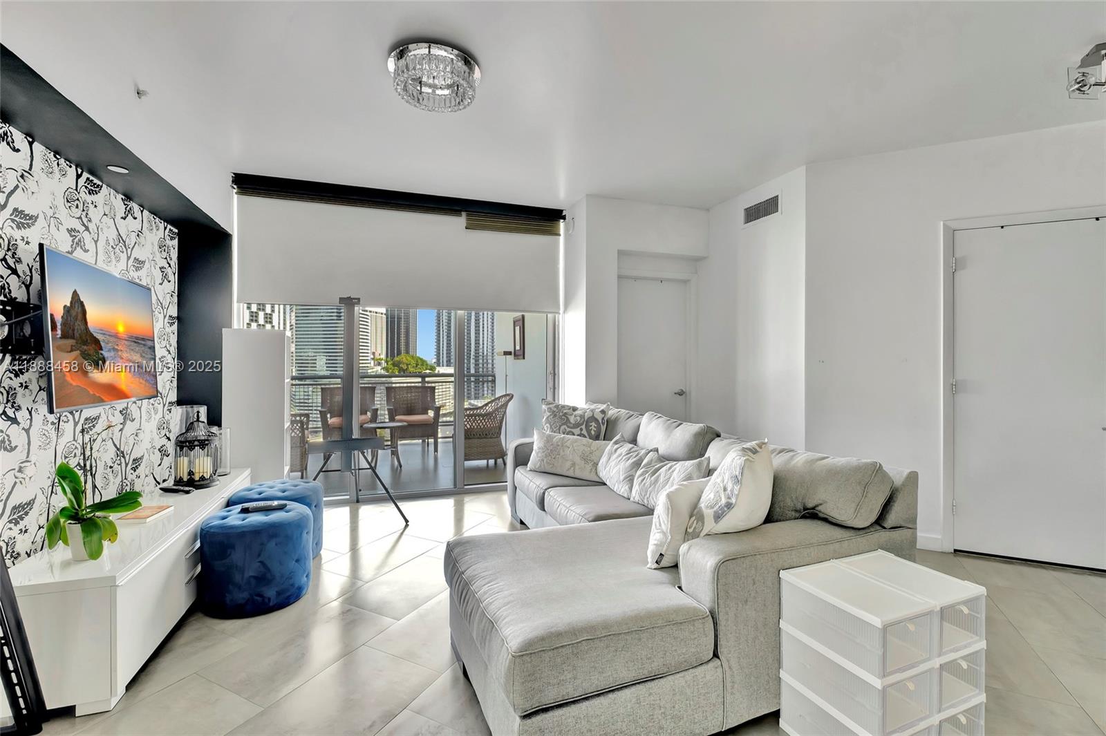 350 S Miami Ave #1703, Miami FL 33130