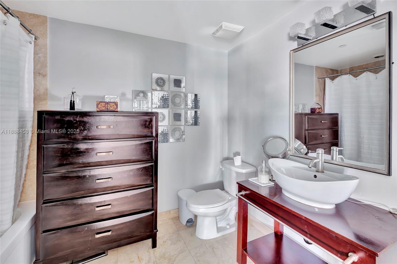 350 S Miami Ave #1703, Miami FL 33130