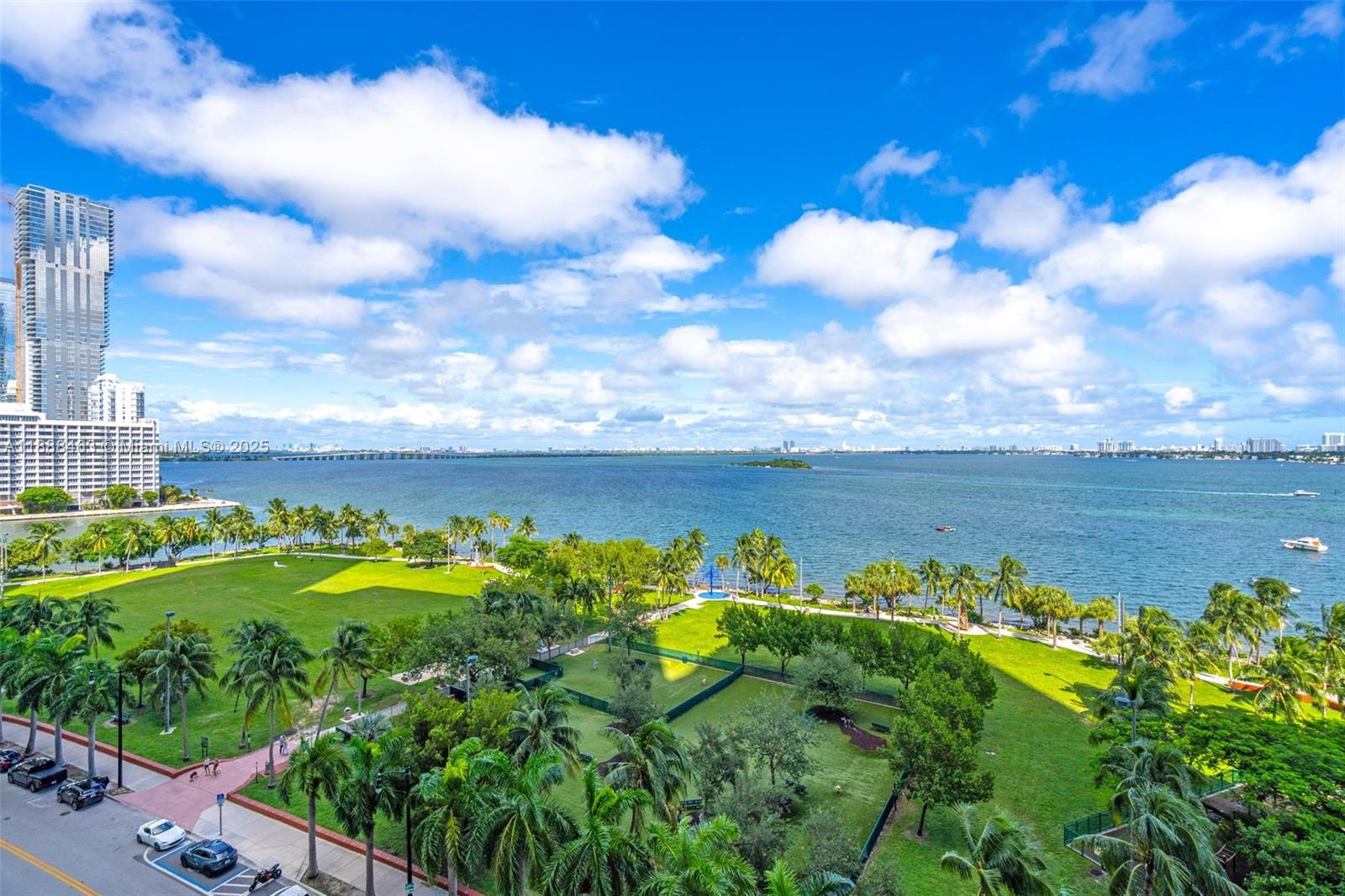 Miami FL 33132 - A11888463