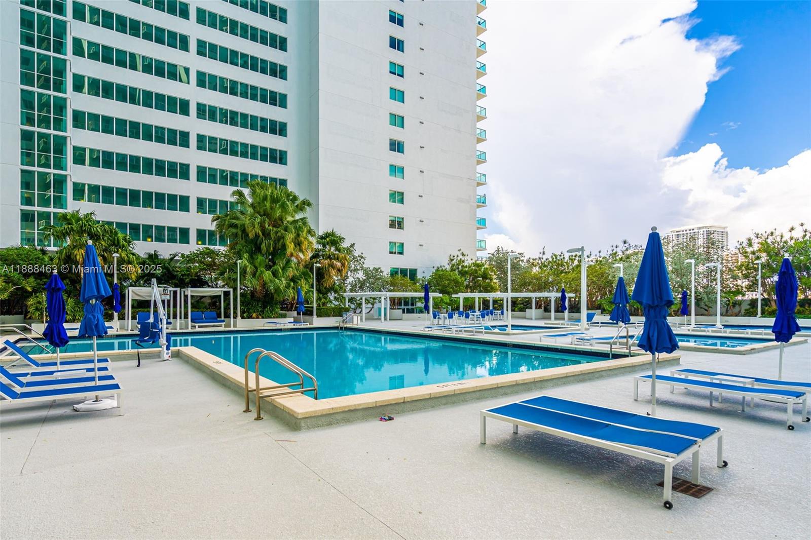 Miami FL 33132 - A11888463