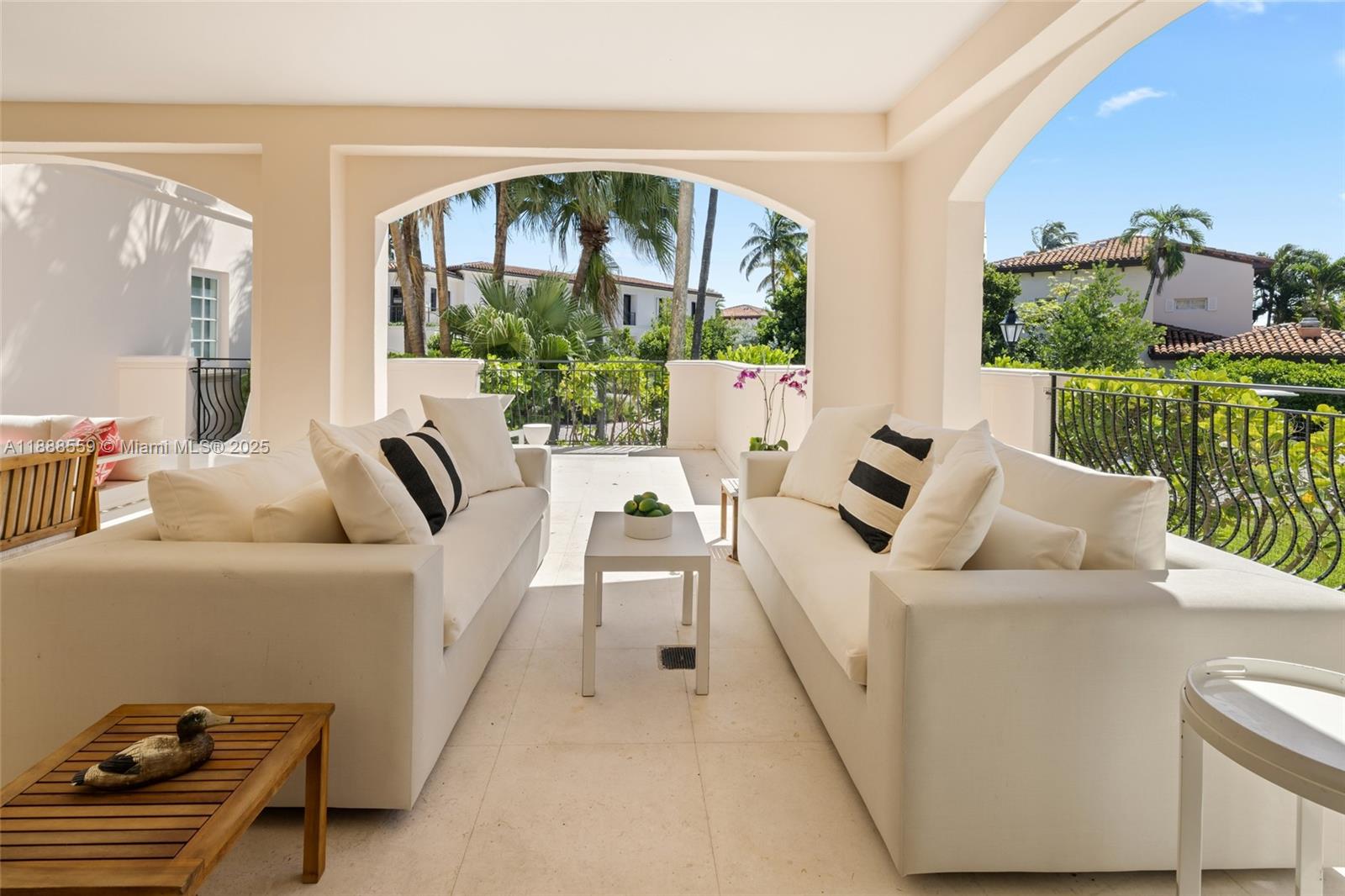 19216 Fisher Island Dr #19216, Miami Beach FL 33109