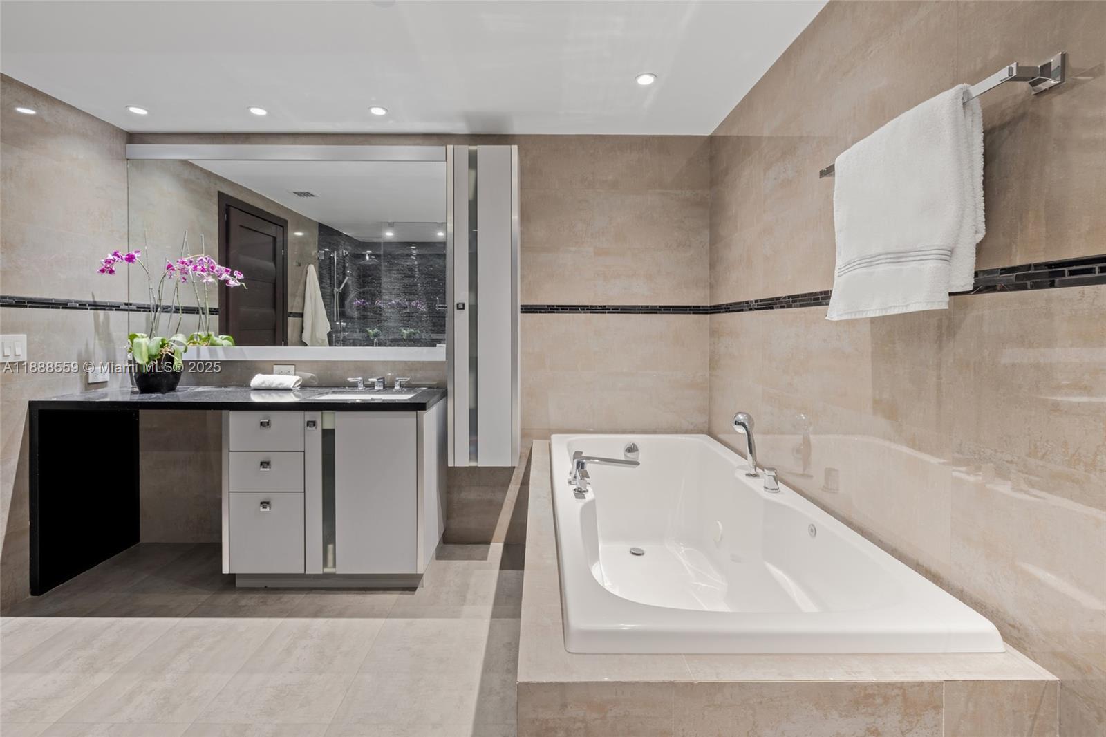 19216 Fisher Island Dr #19216, Miami Beach FL 33109