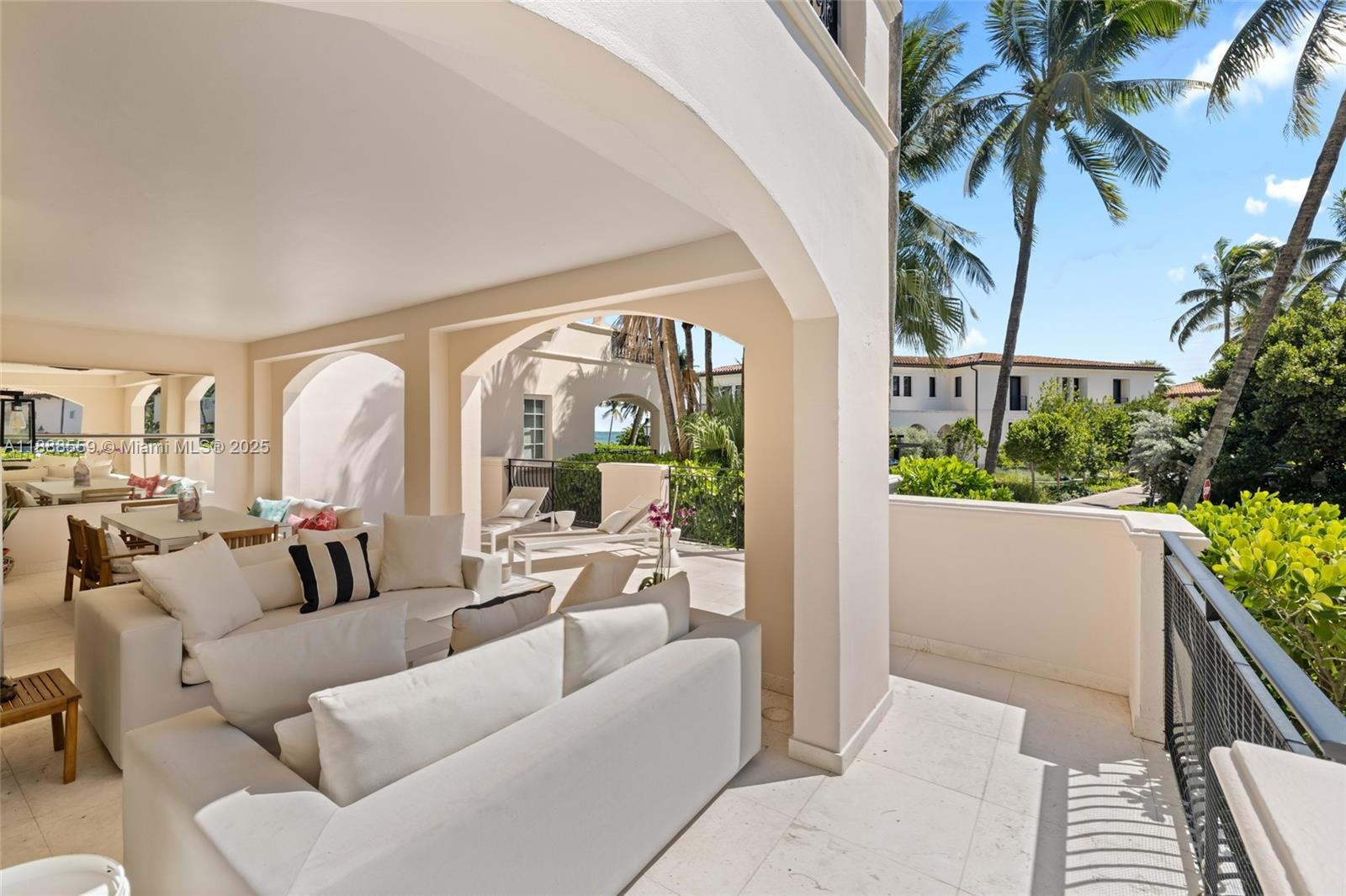 19216 Fisher Island Dr #19216, Miami Beach FL 33109