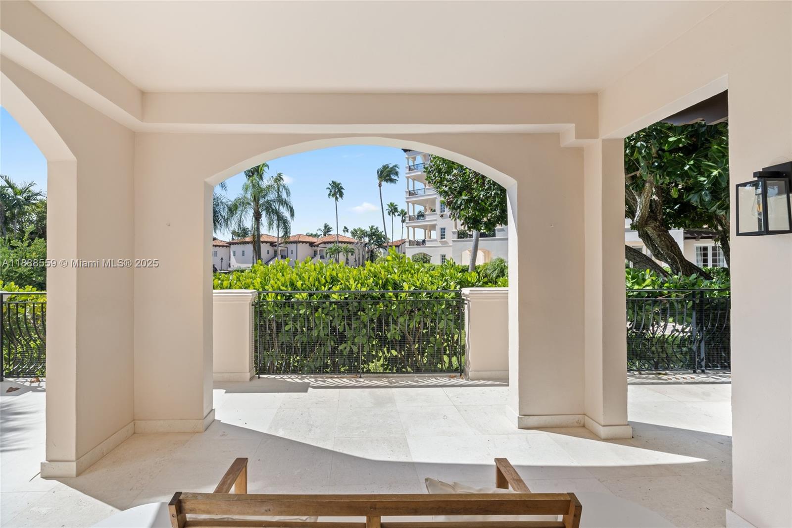 19216 Fisher Island Dr #19216, Miami Beach FL 33109