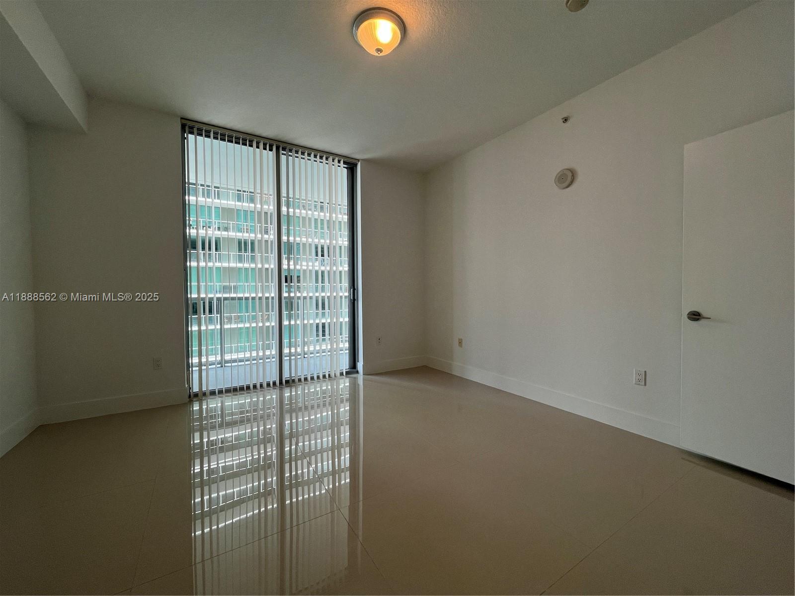 79 SW 12th St #2608-S, Miami FL 33130